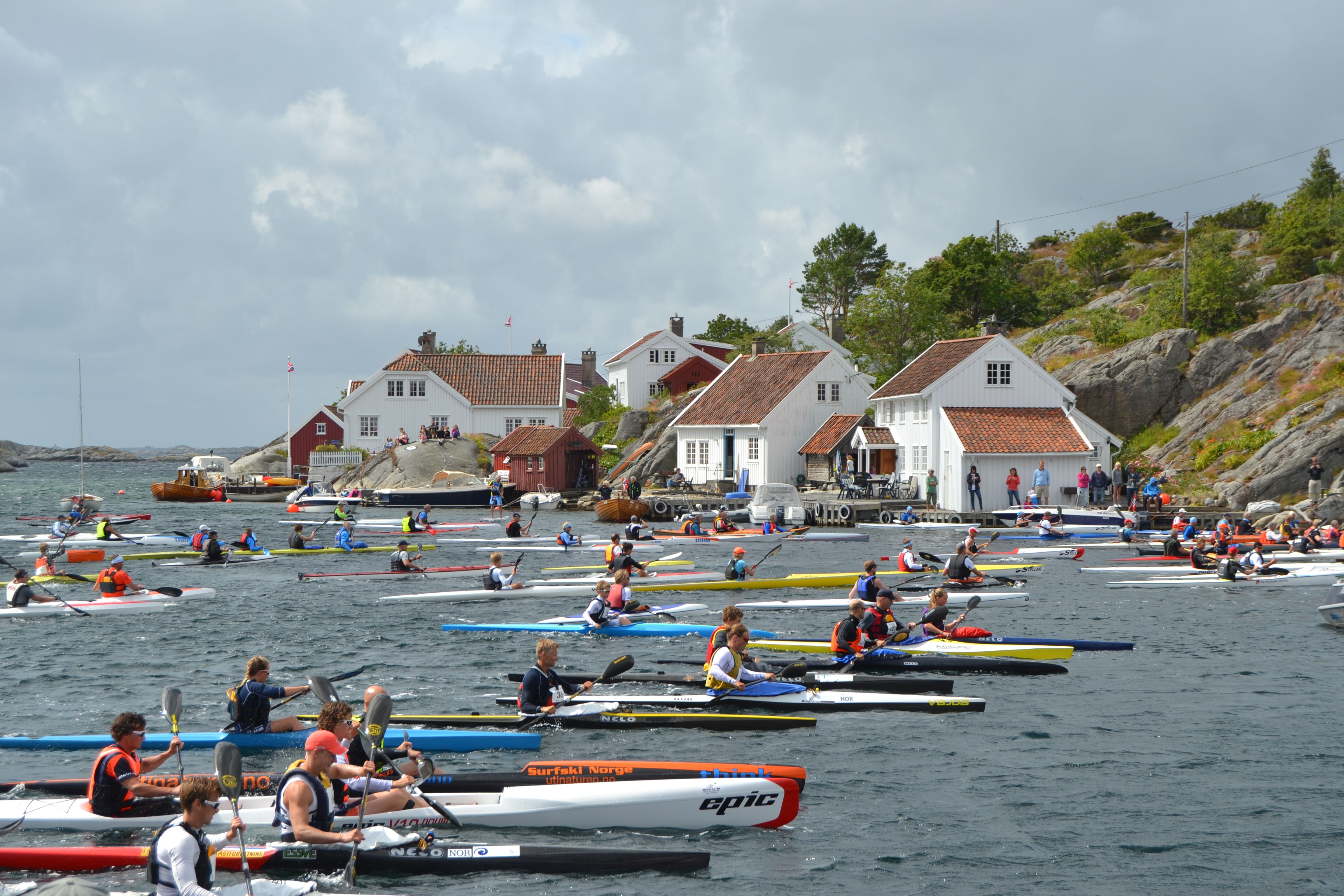 Blindleialøpet paddling race in Lillesand in Southern Norway