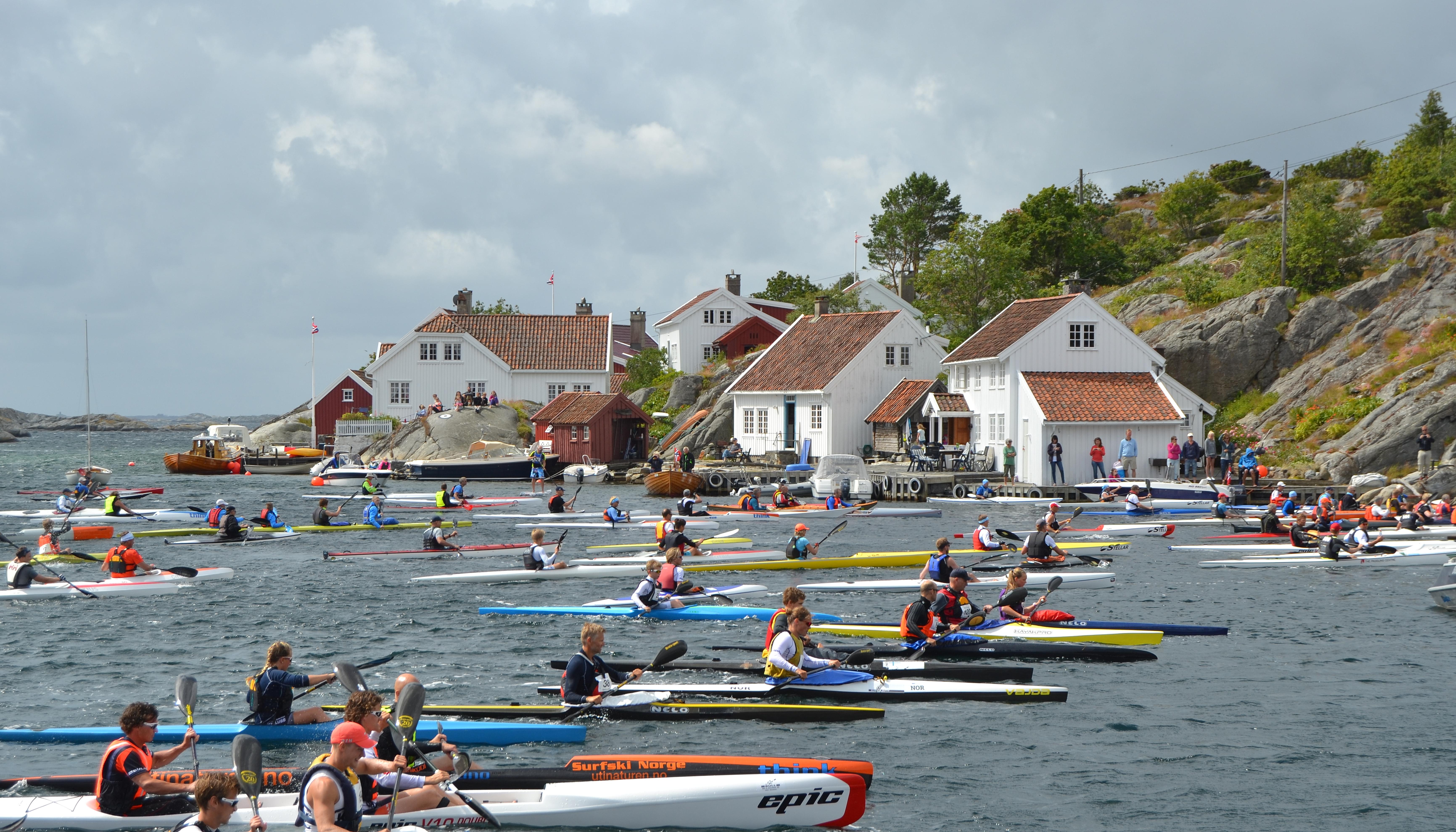 Blindleialøpet paddling race in Lillesand in Southern Norway
