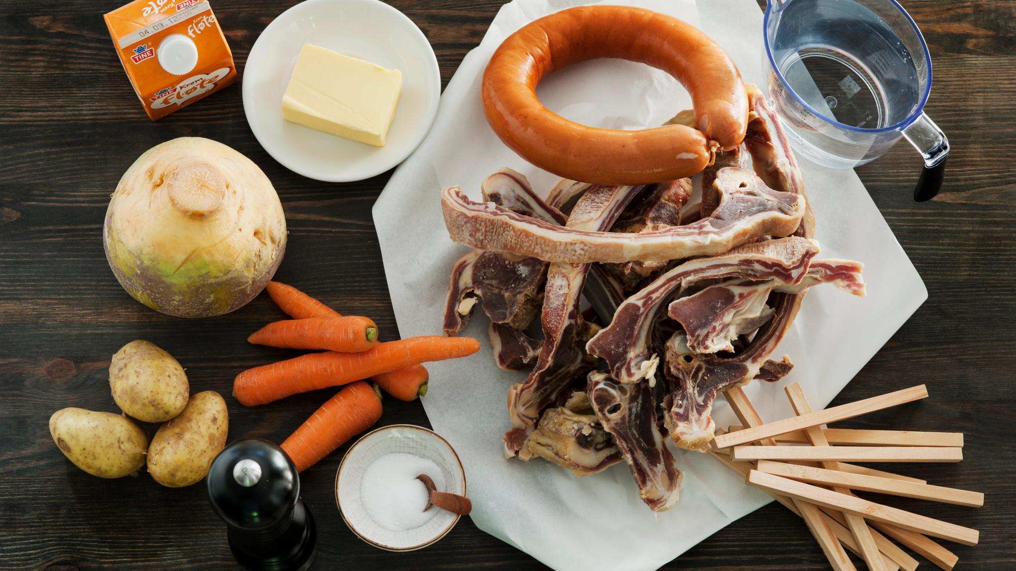 Ingredients for Pinnekjøtt (lamb ribs)