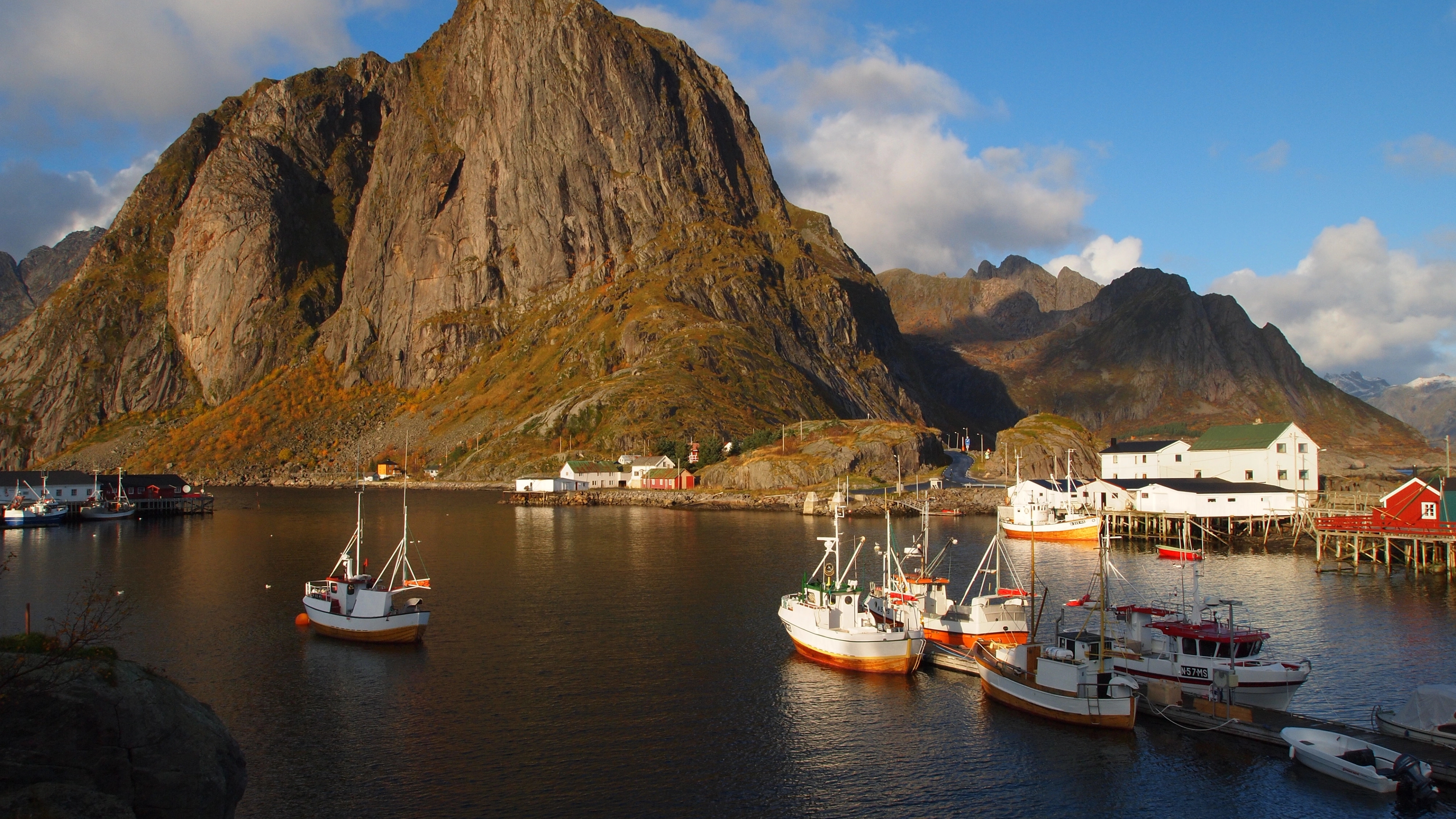 Fisherman´s cabins on a small island below big montains.