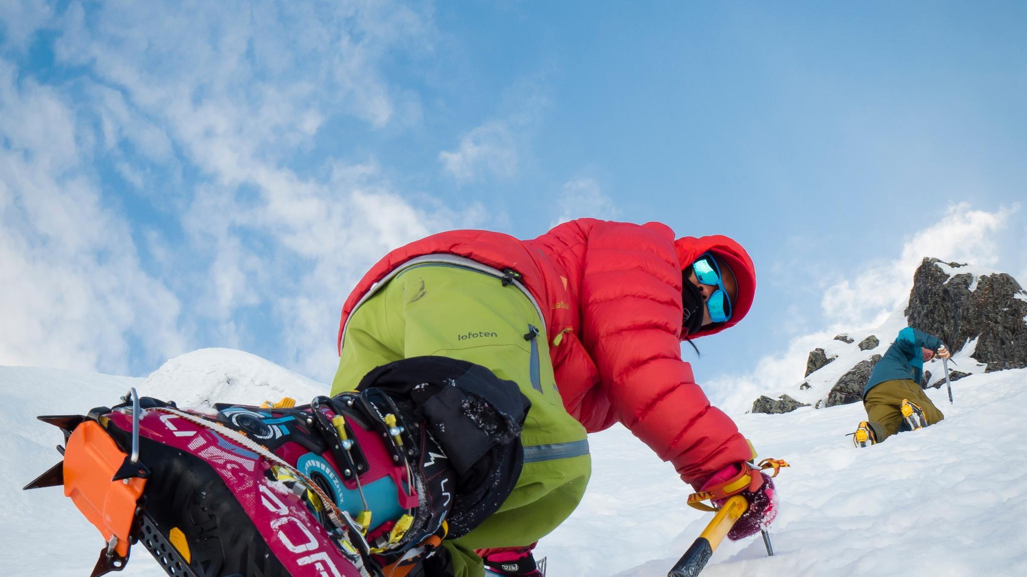 Isklatring vintersttid på Geitgaljen i Lofoten