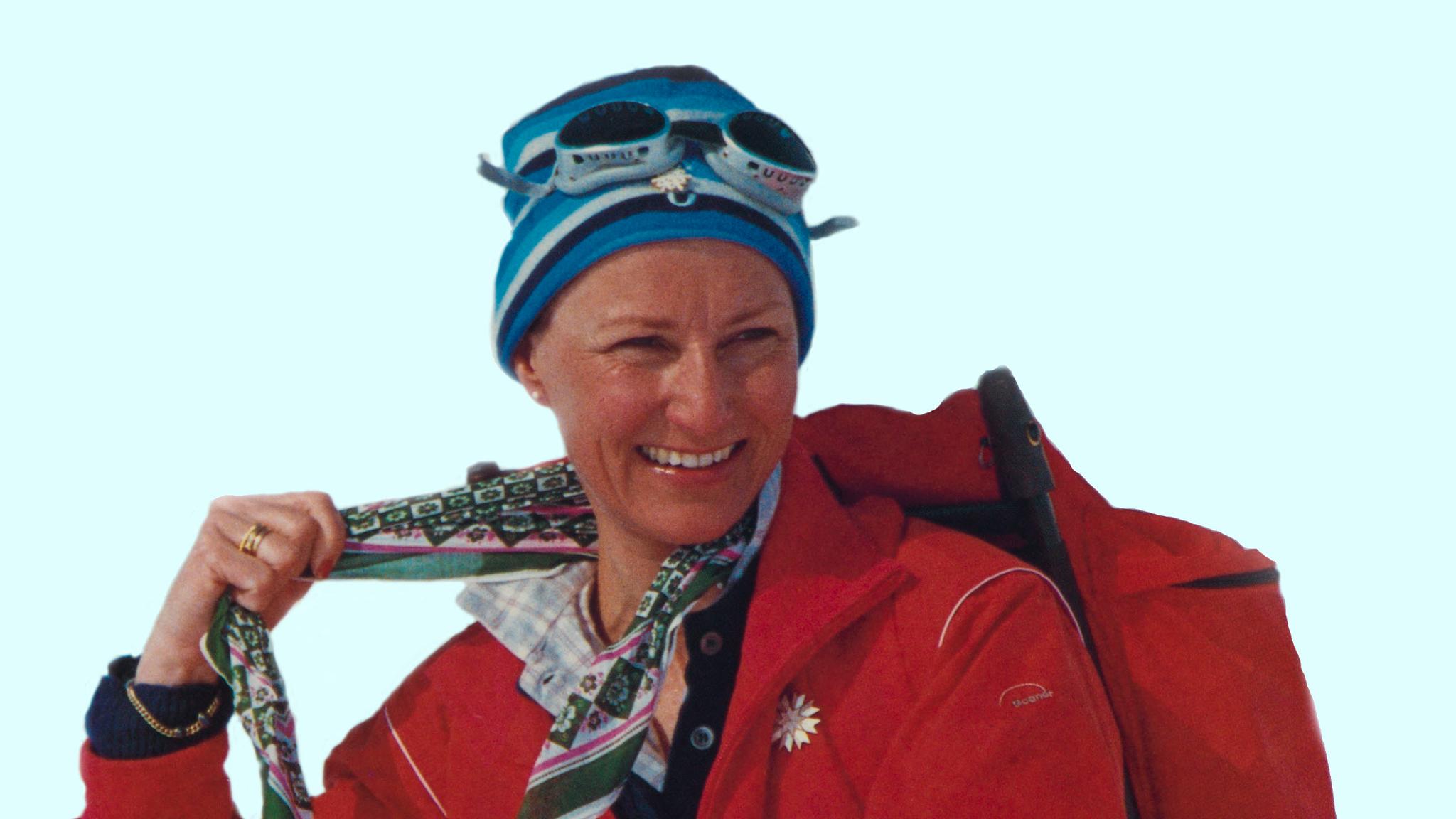 H.M. Sonja, Queen of Norway skiing