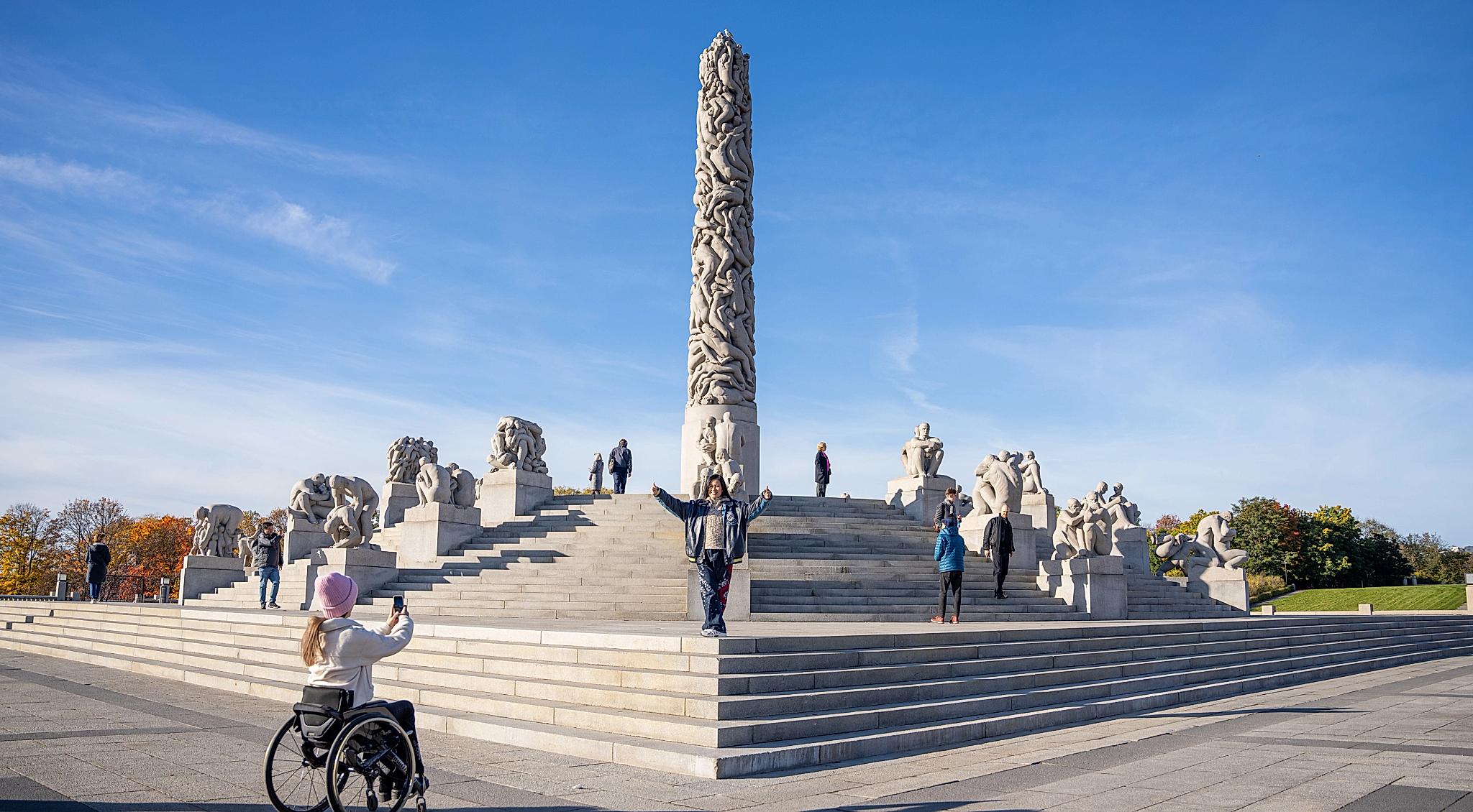 Photoshoot in Vigelandsparken in Frogner in Oslo