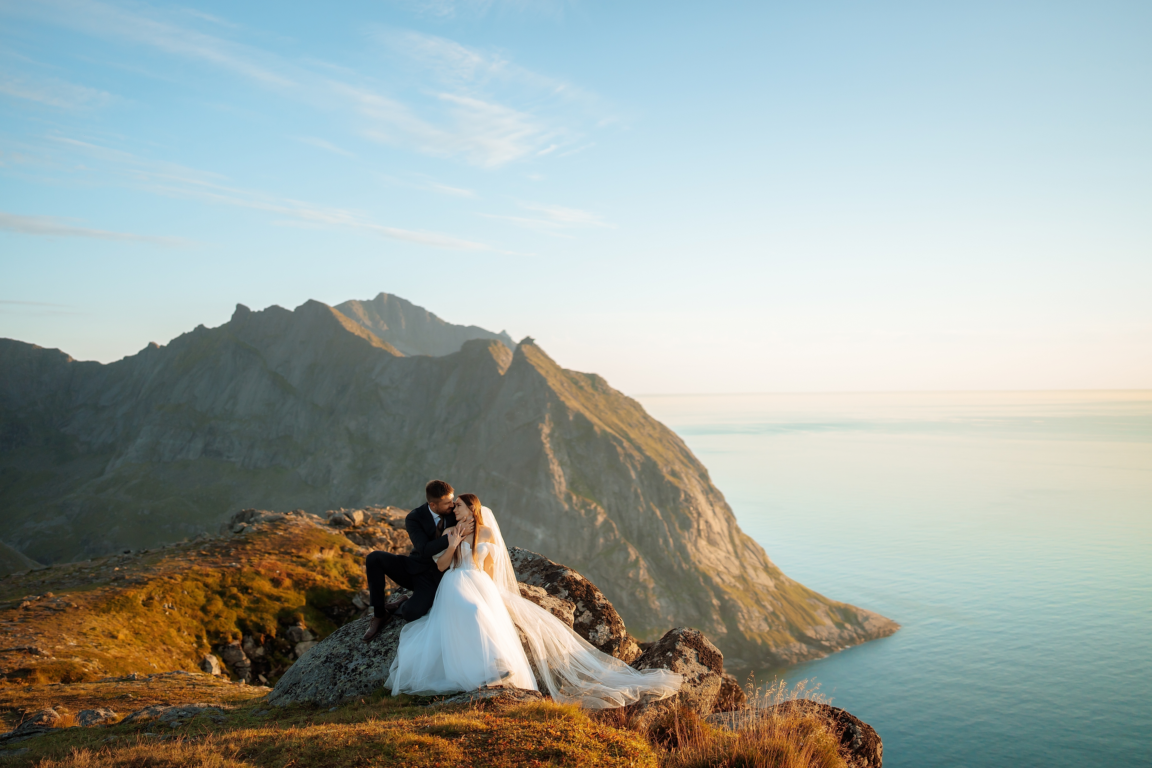Summer wedding in Lofoten