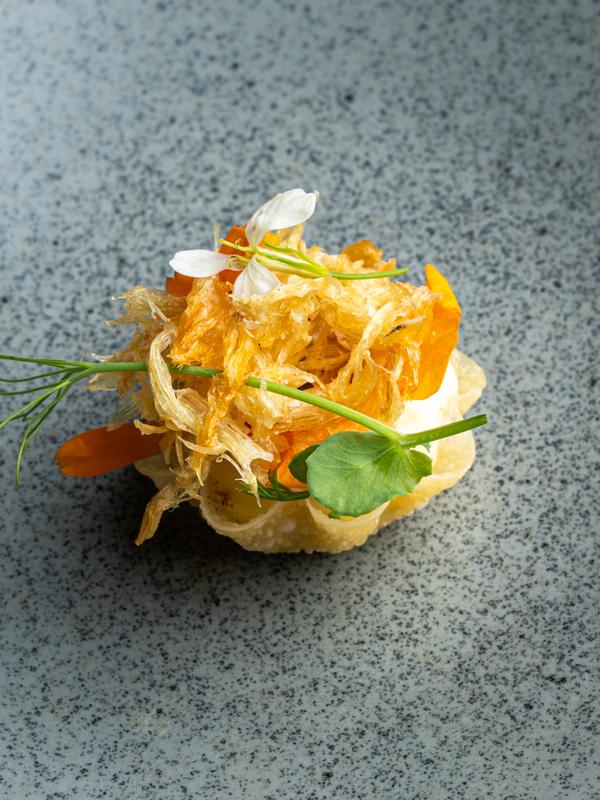 Mini tarts with stockfish and creamy pureed potatoes made by Tom Victor Gausdal