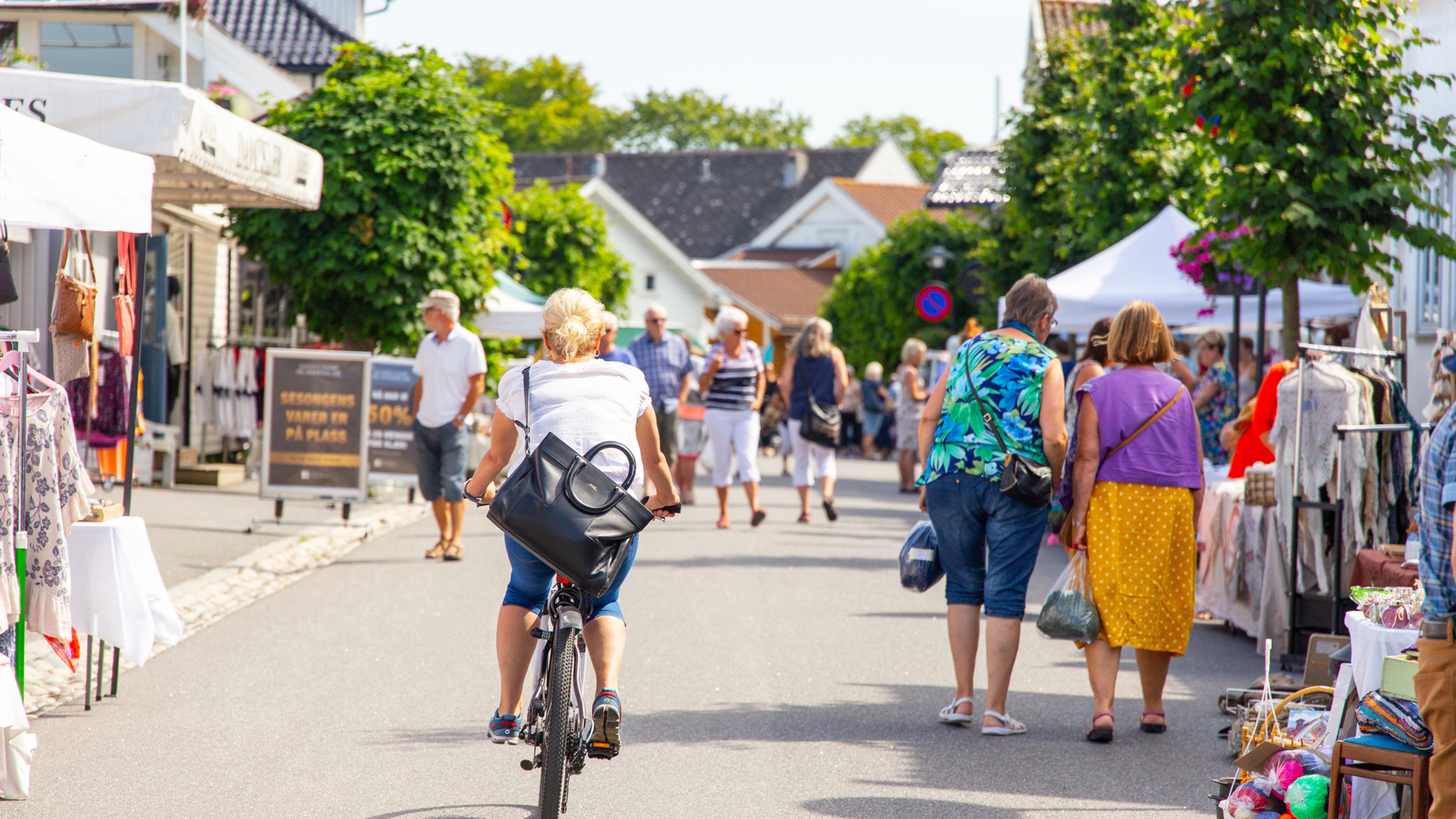 Summer in Stavern city