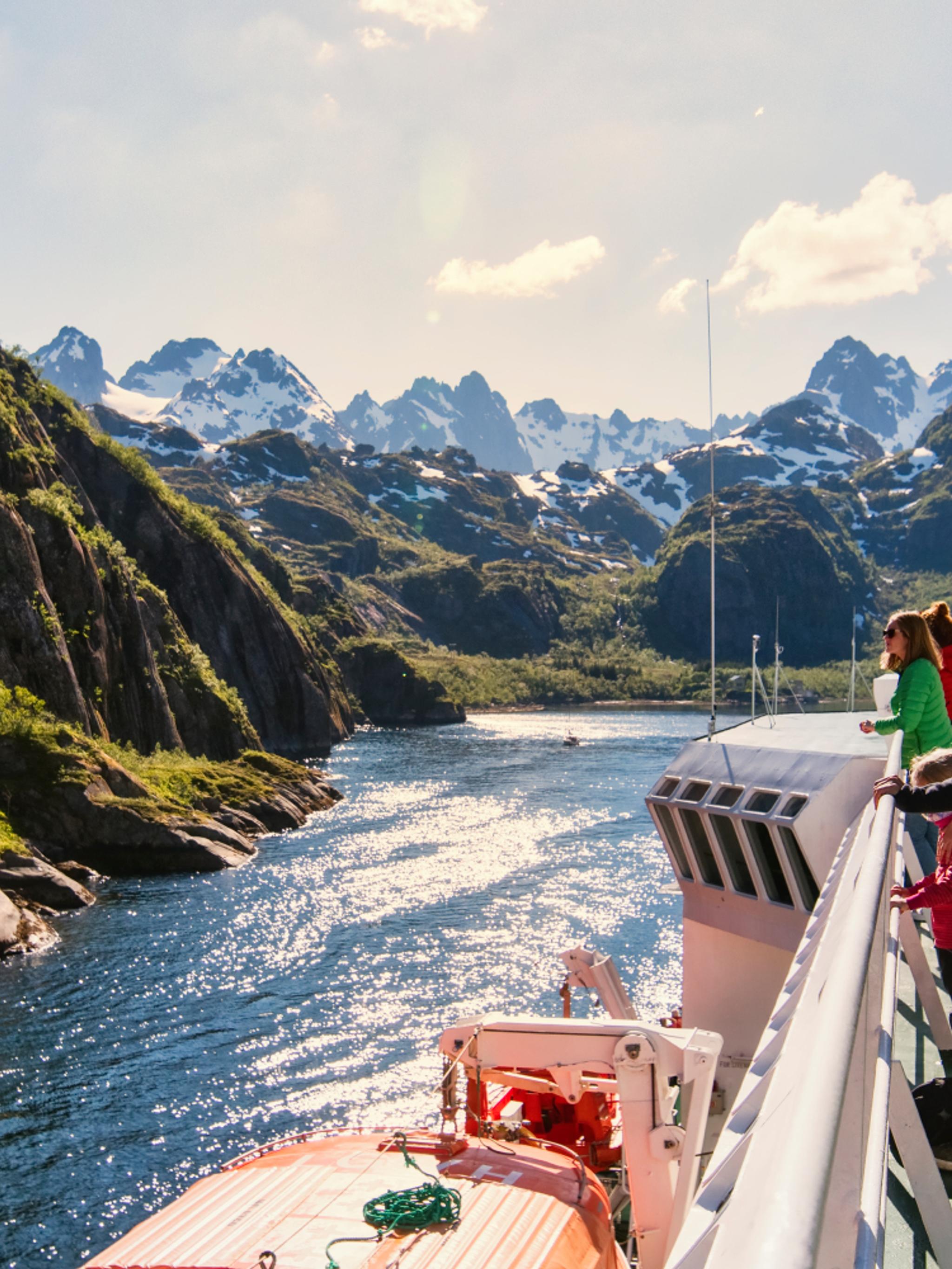 Cruising with Hurtigruten