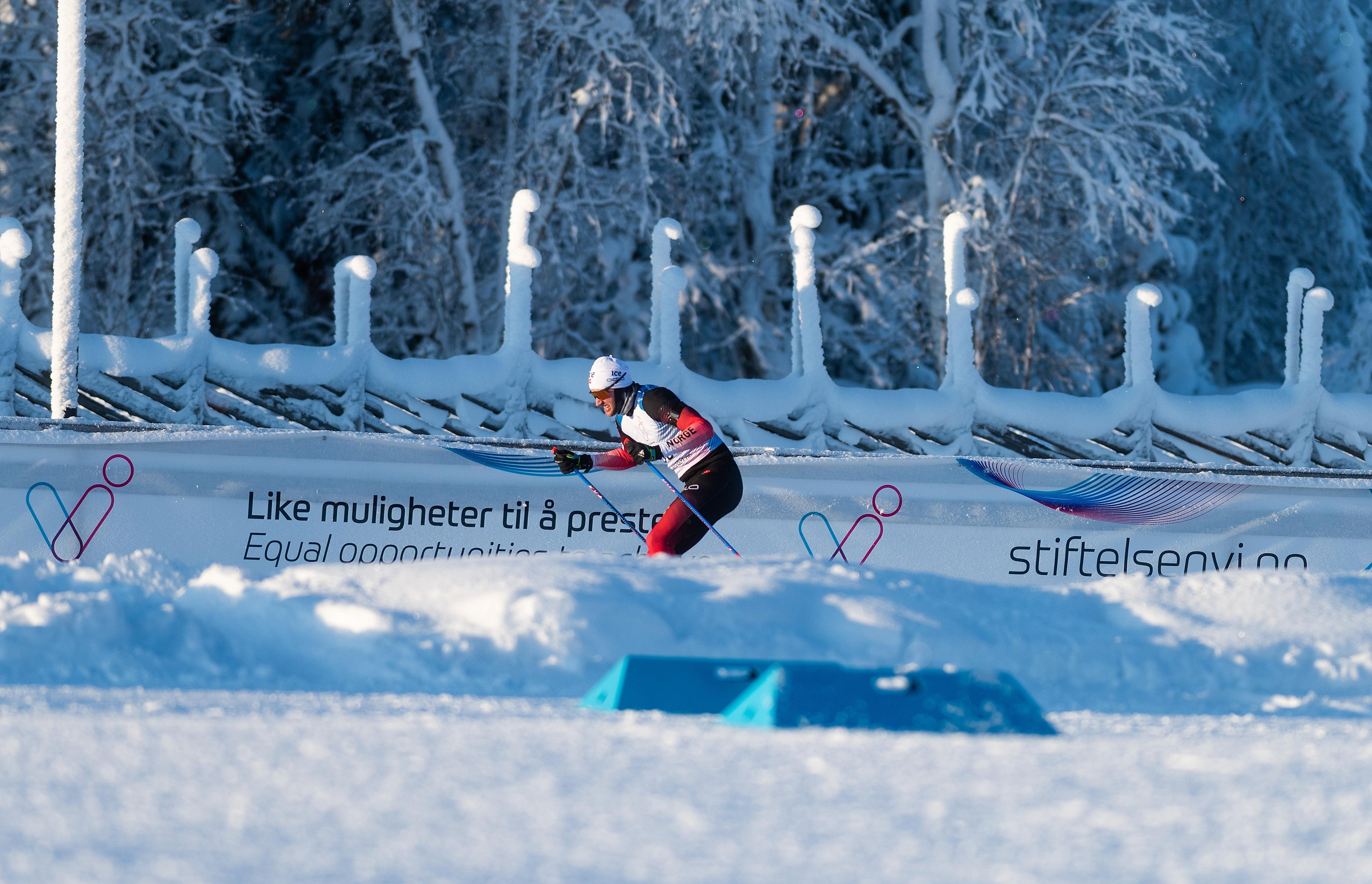 A person competing in cross country skiing at the World Cup Para Ski in Lillehammer, Norway