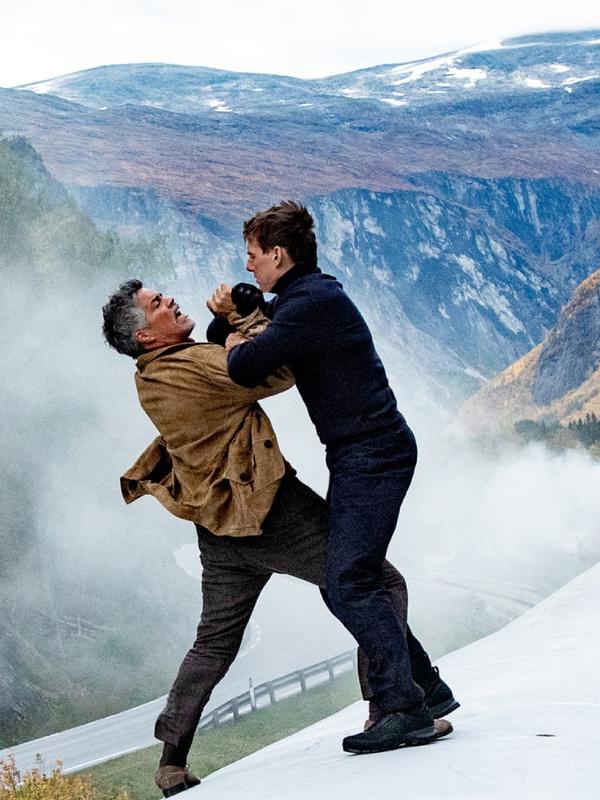 Tom Cruise fighting co-actor on the train at the Rauma Railway in Fjord Norway