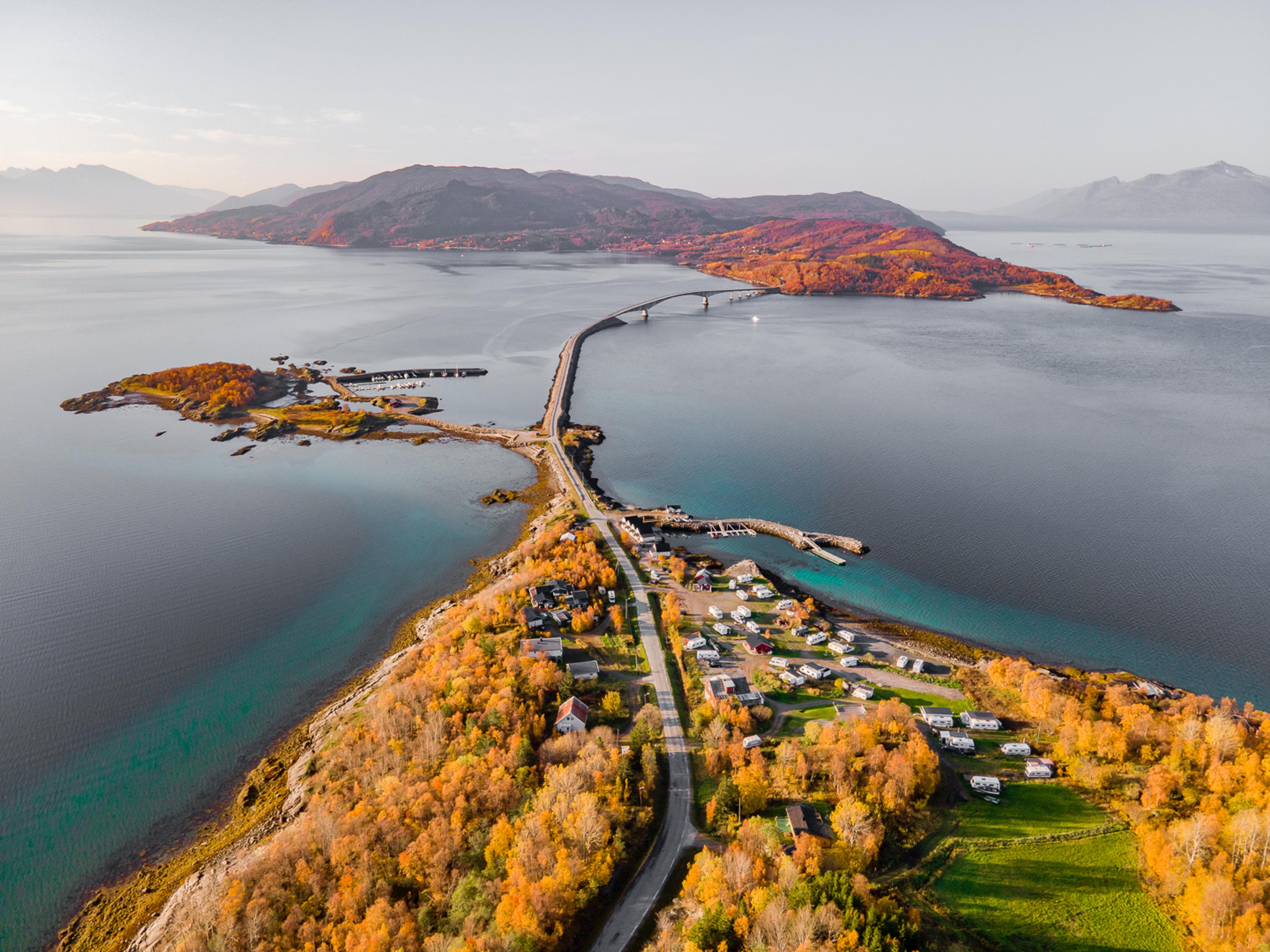 Road out to Dyrøy in Central Troms