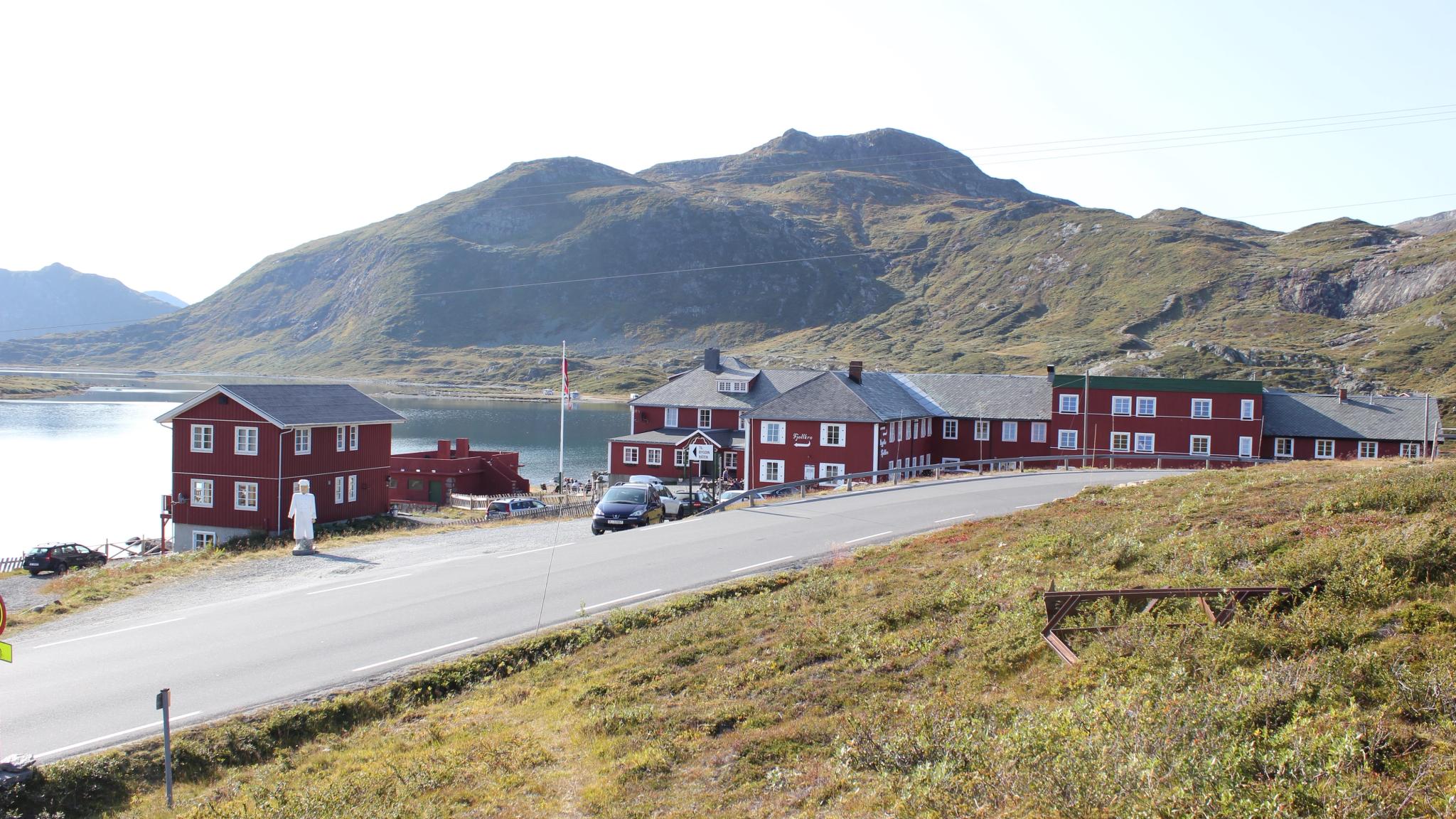 Bygdin Høifieldshotel i fjellene langs Nasjonal turistveg Valdresflye.