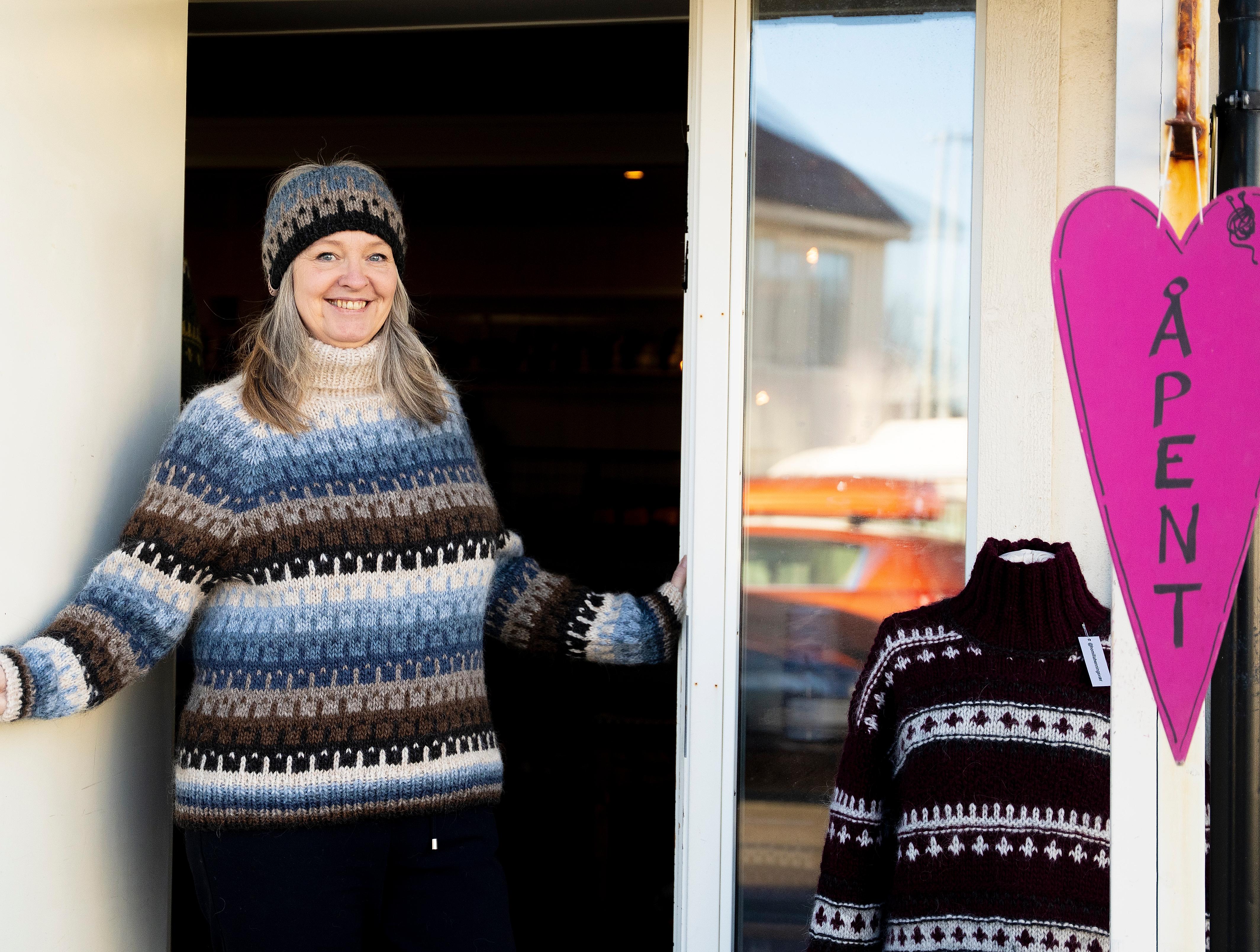 Woman wearing the Henningsværgenser, Northern Norway