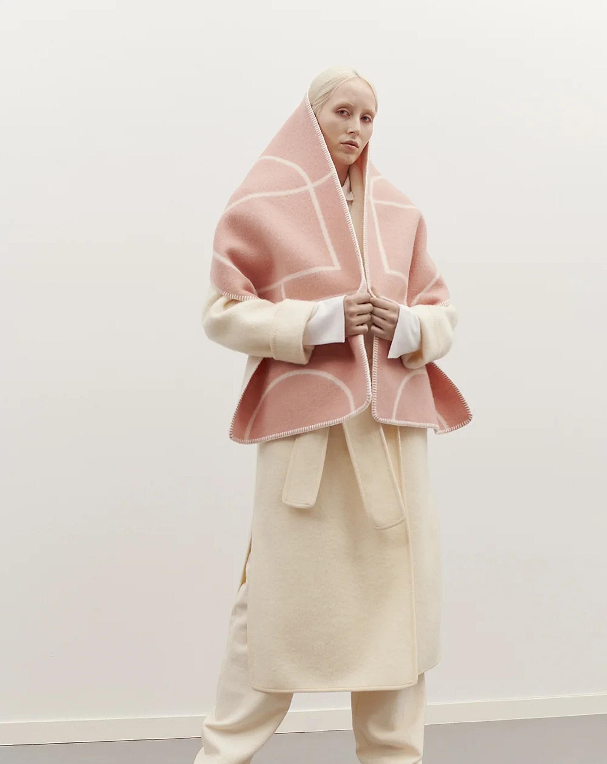 ESP Scarves - Kristine Five Melvær