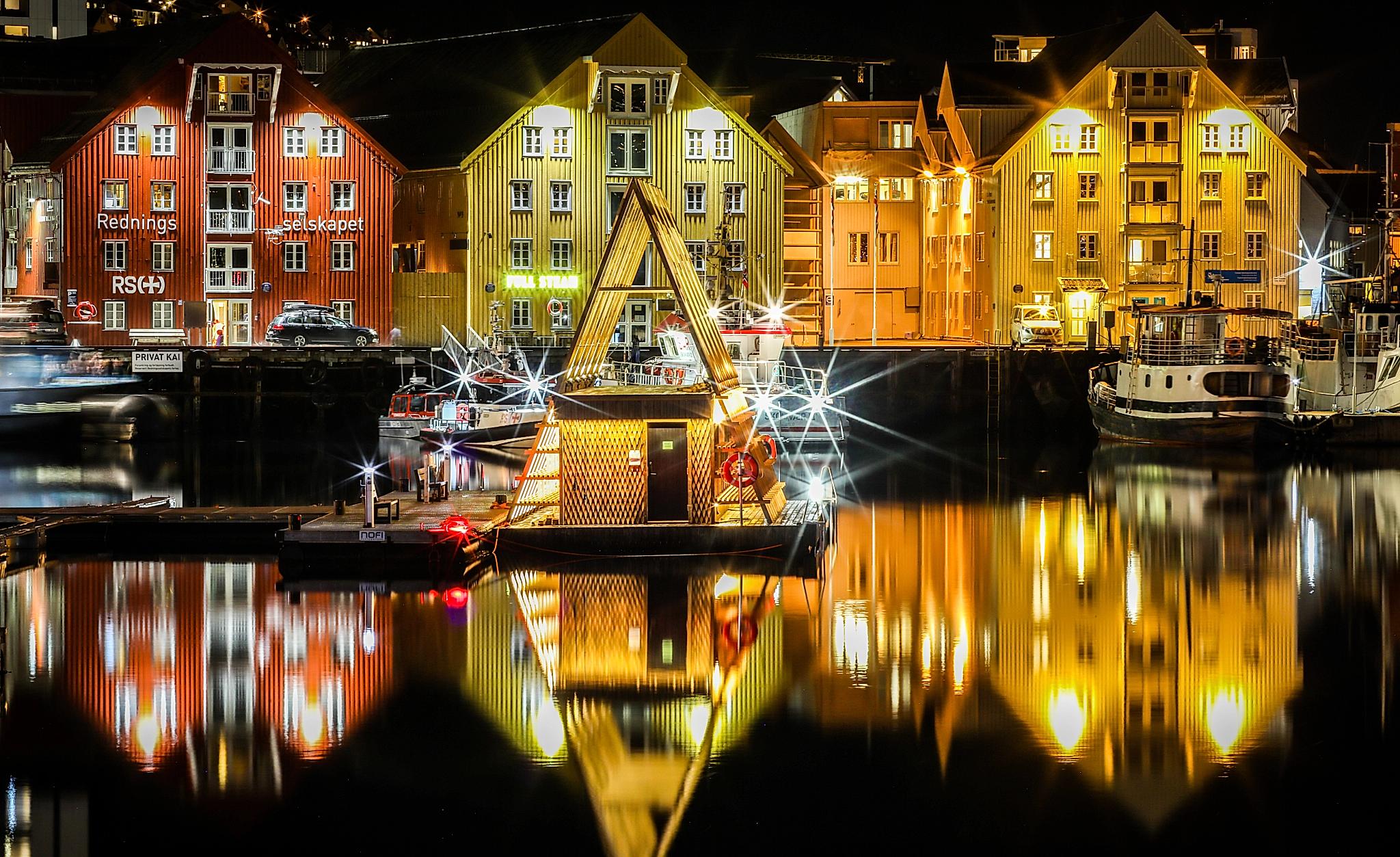 Pust floating sauna in Tromsø