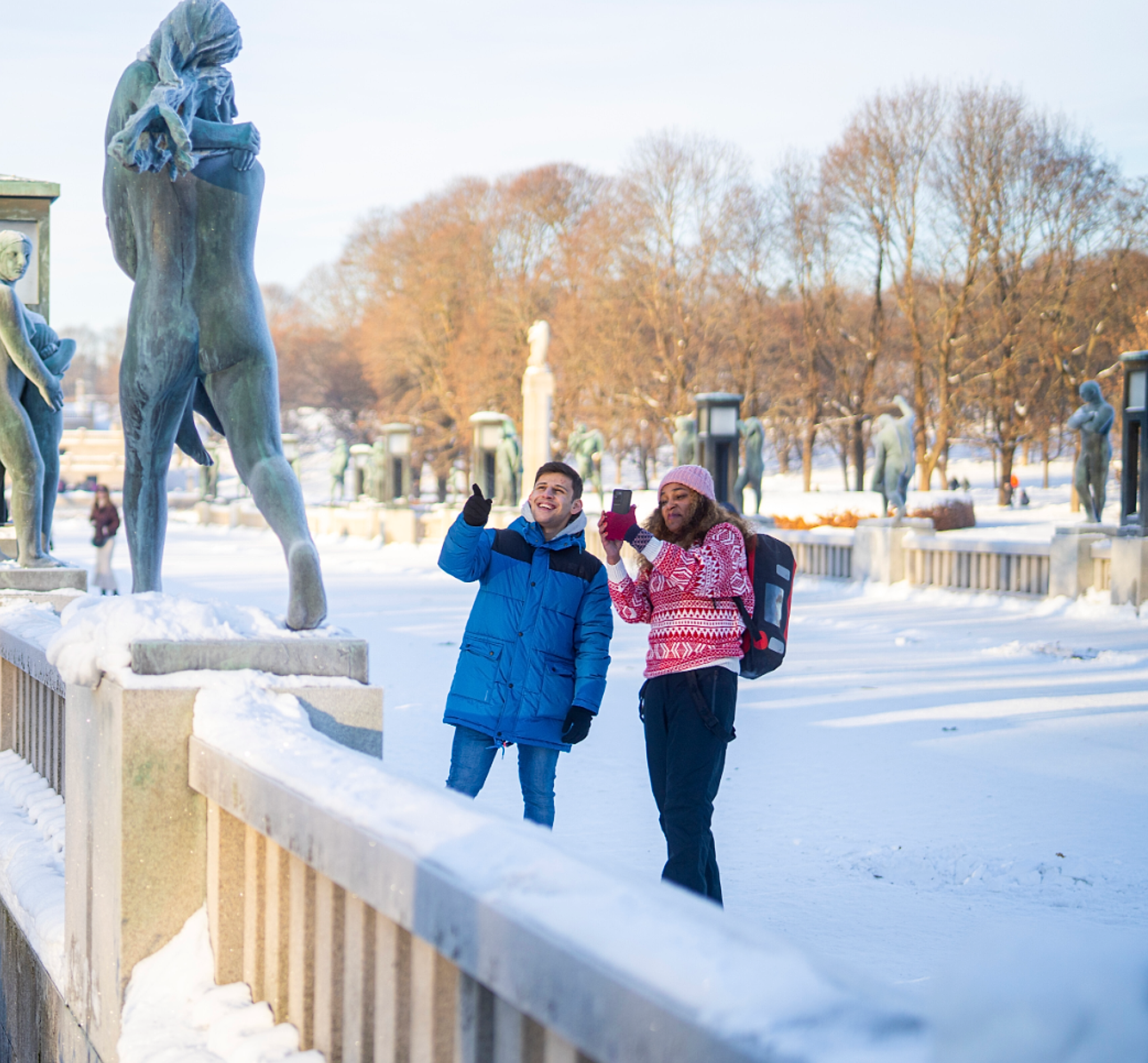 Fun in Frognerparken, Oslo, in winter