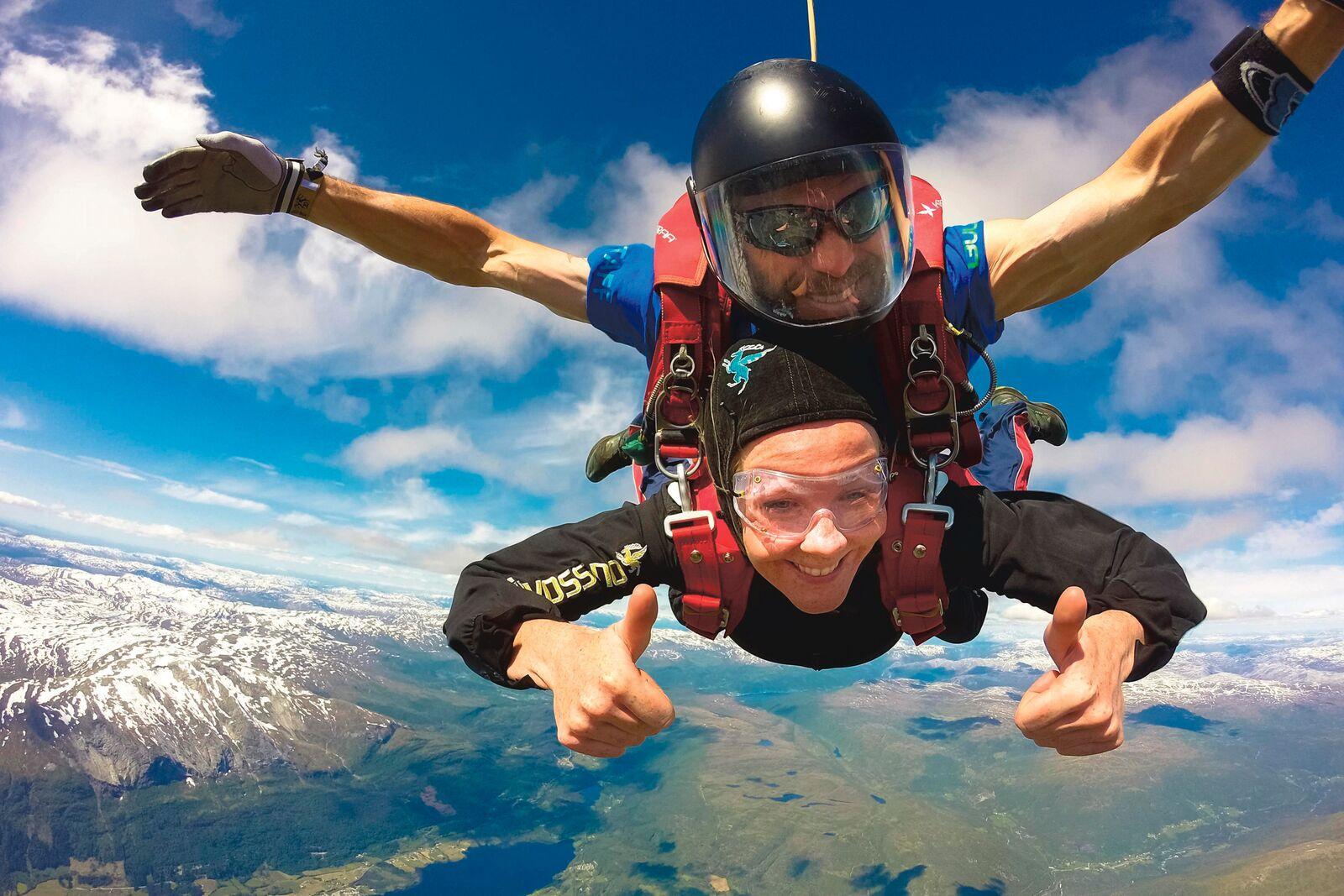 Tandem skydive in Voss