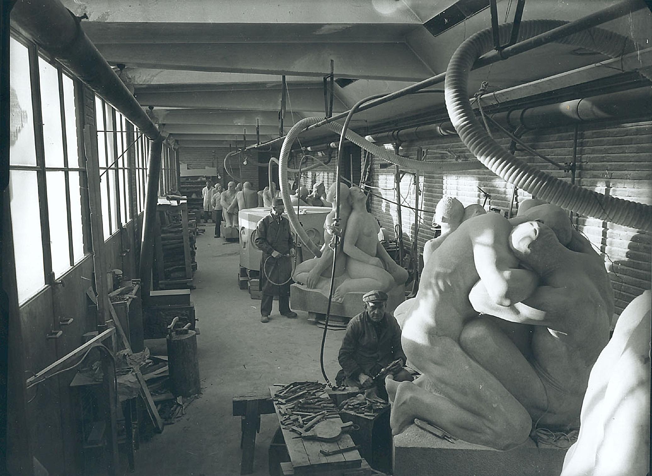 Vigeland sculpture park in the making