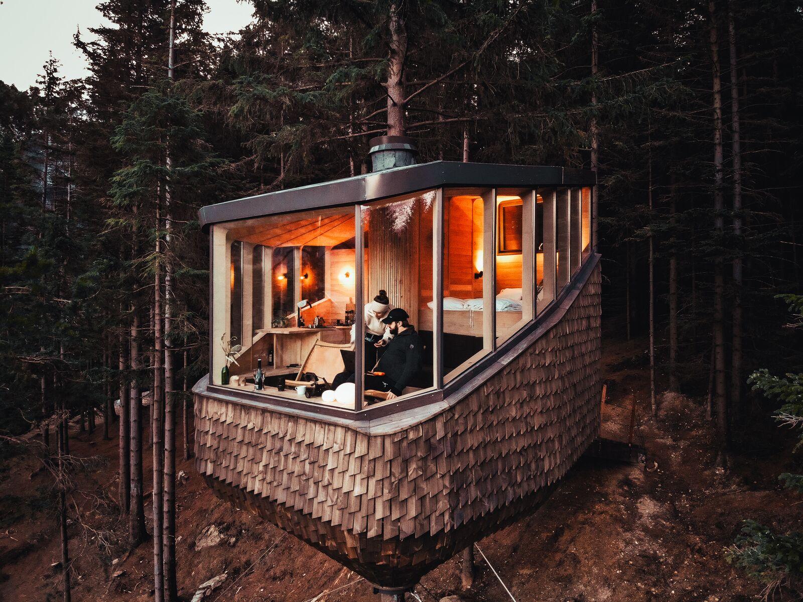 Woodnest tree top hut, Hardanger