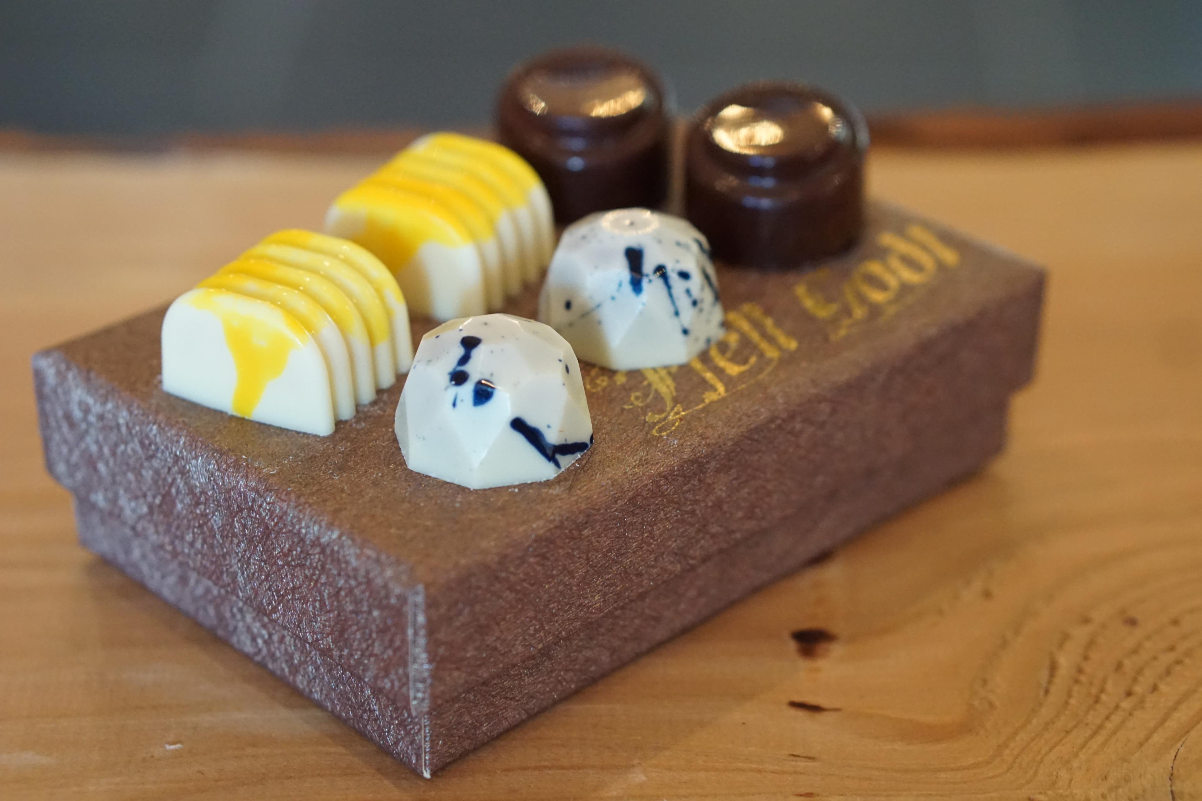 Blue cheese chocolate from the chocolate producers Fjell Godt.