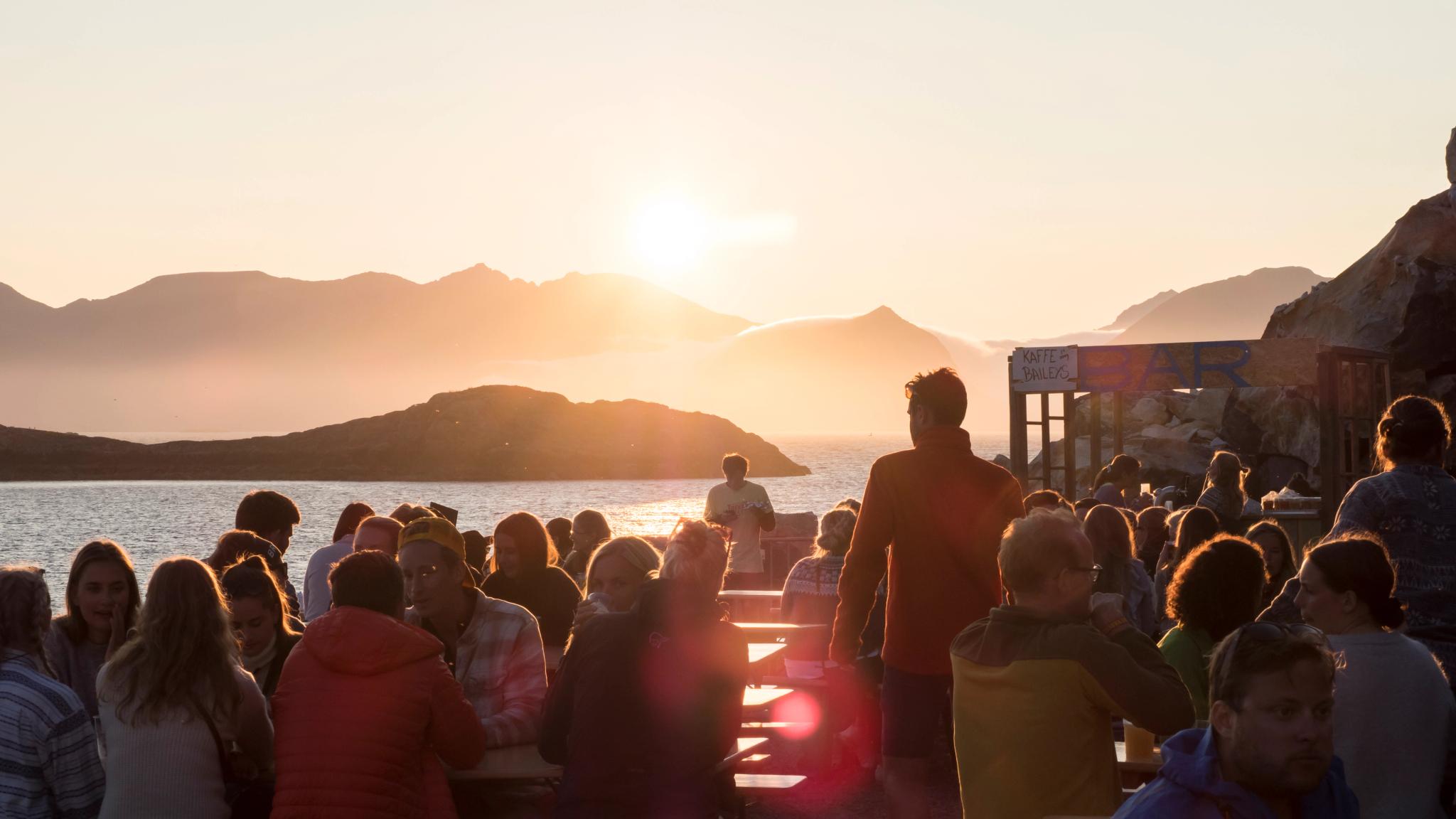 Folk som nyter utsikten på Trevarefestivalen