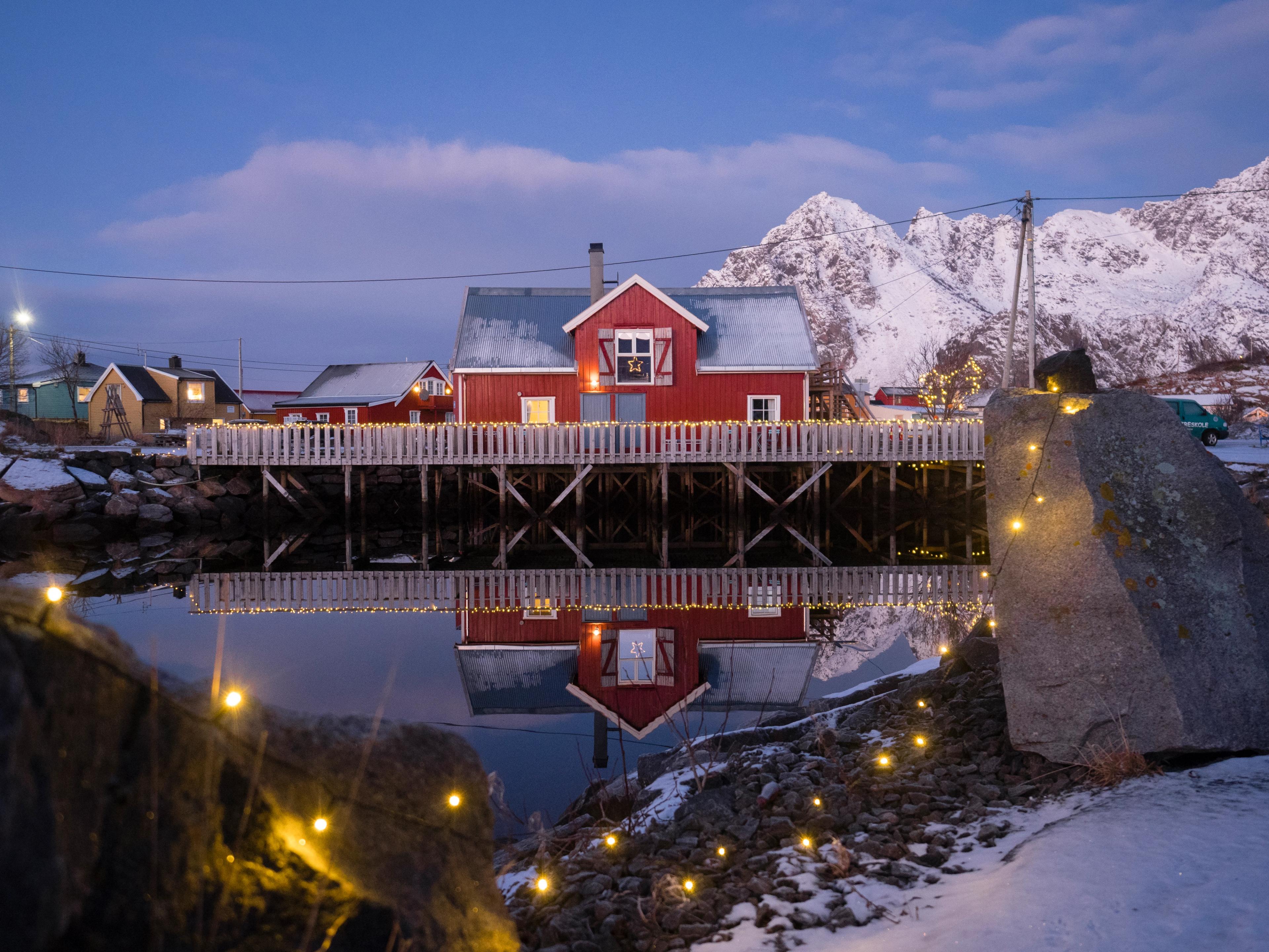 Christmas and a rorbu cabin in Henningsvær in Lofoten.