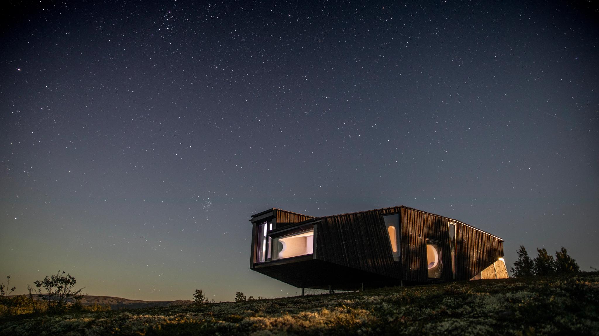 The UFO-cabin in Hessdalen by night