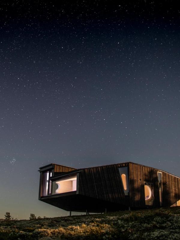 The UFO-cabin in Hessdalen by night