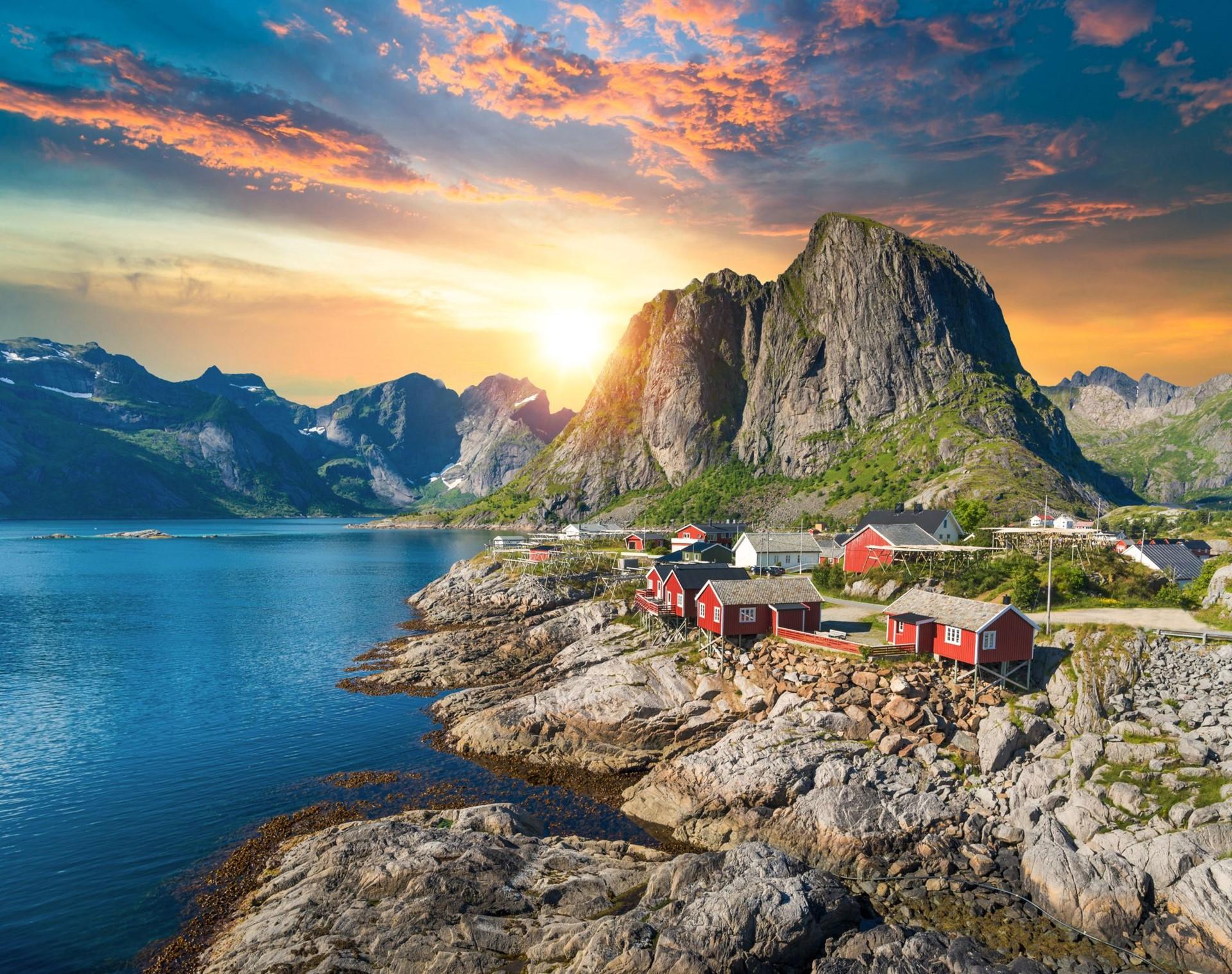 Lofoten Islands in a nutshell by Fjord Tours