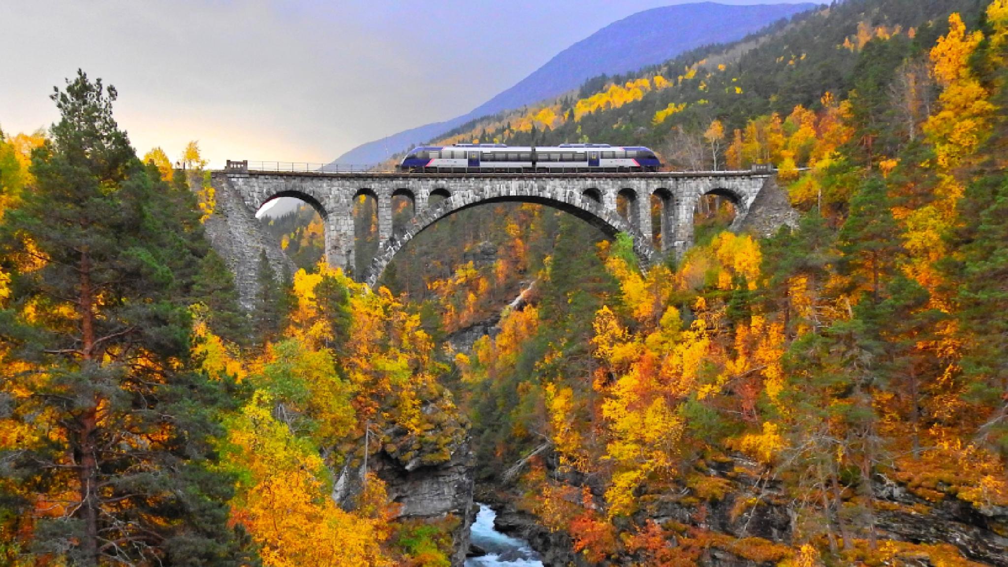 The Rauma Railway running across the Kylling bridge