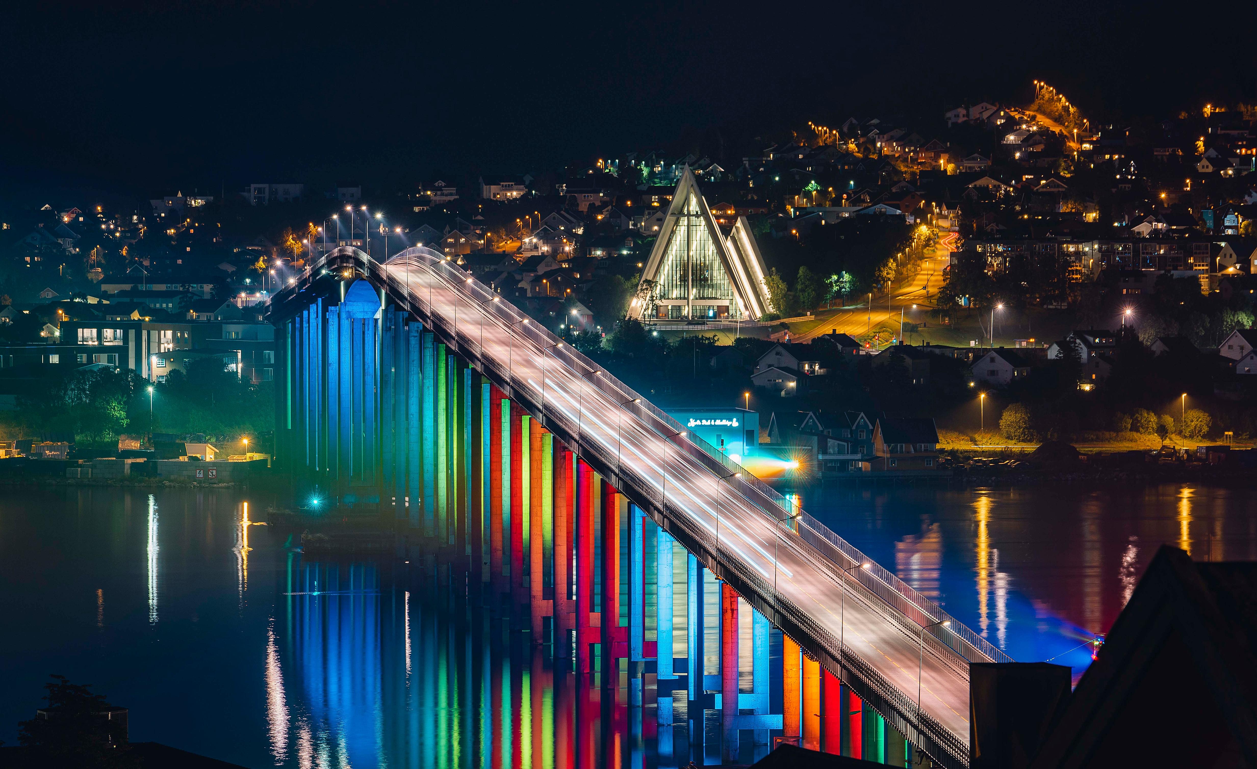 Ishavskatedralen i Tromsø, norra Norge