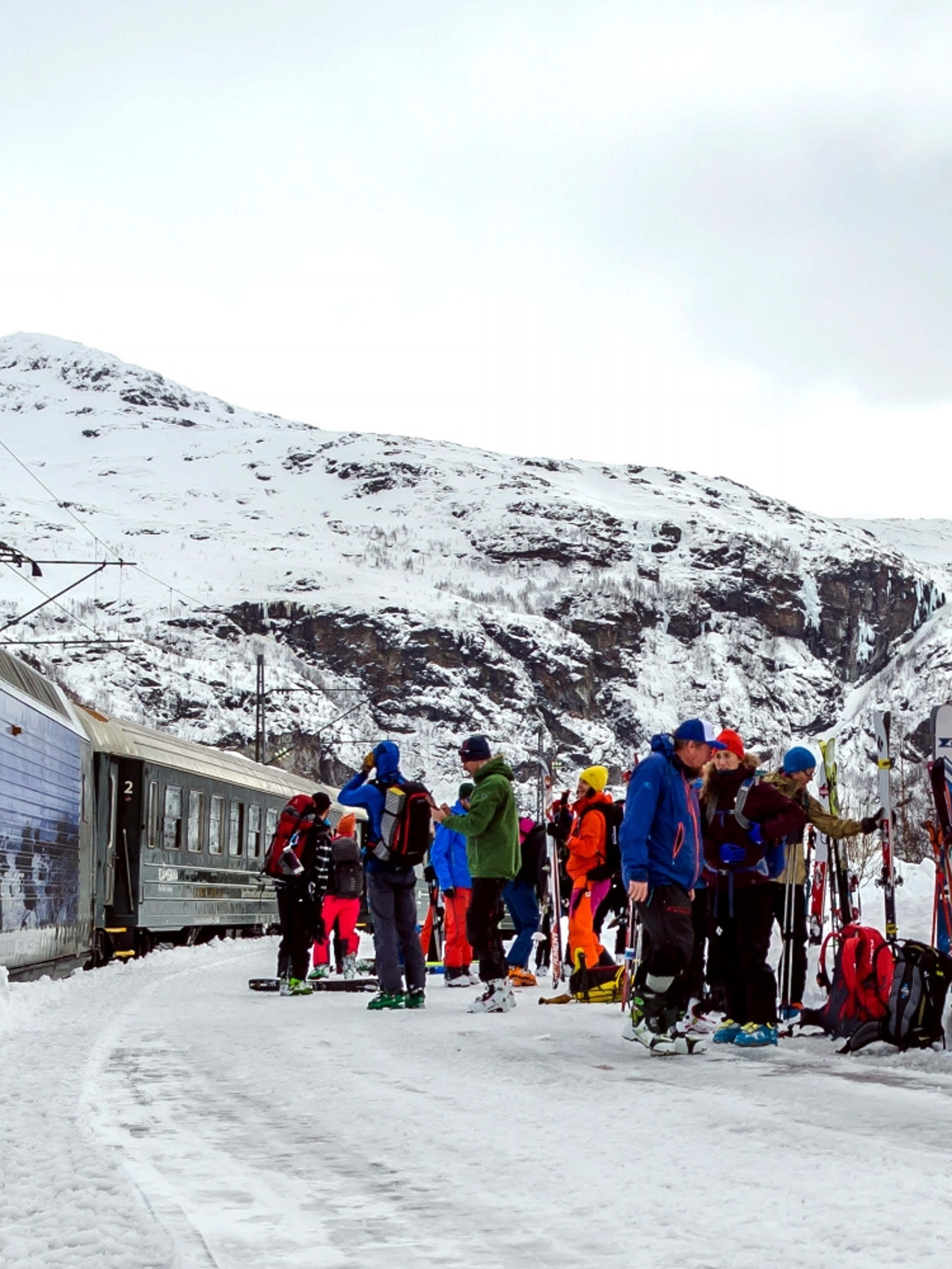 Vatnahalsen train station