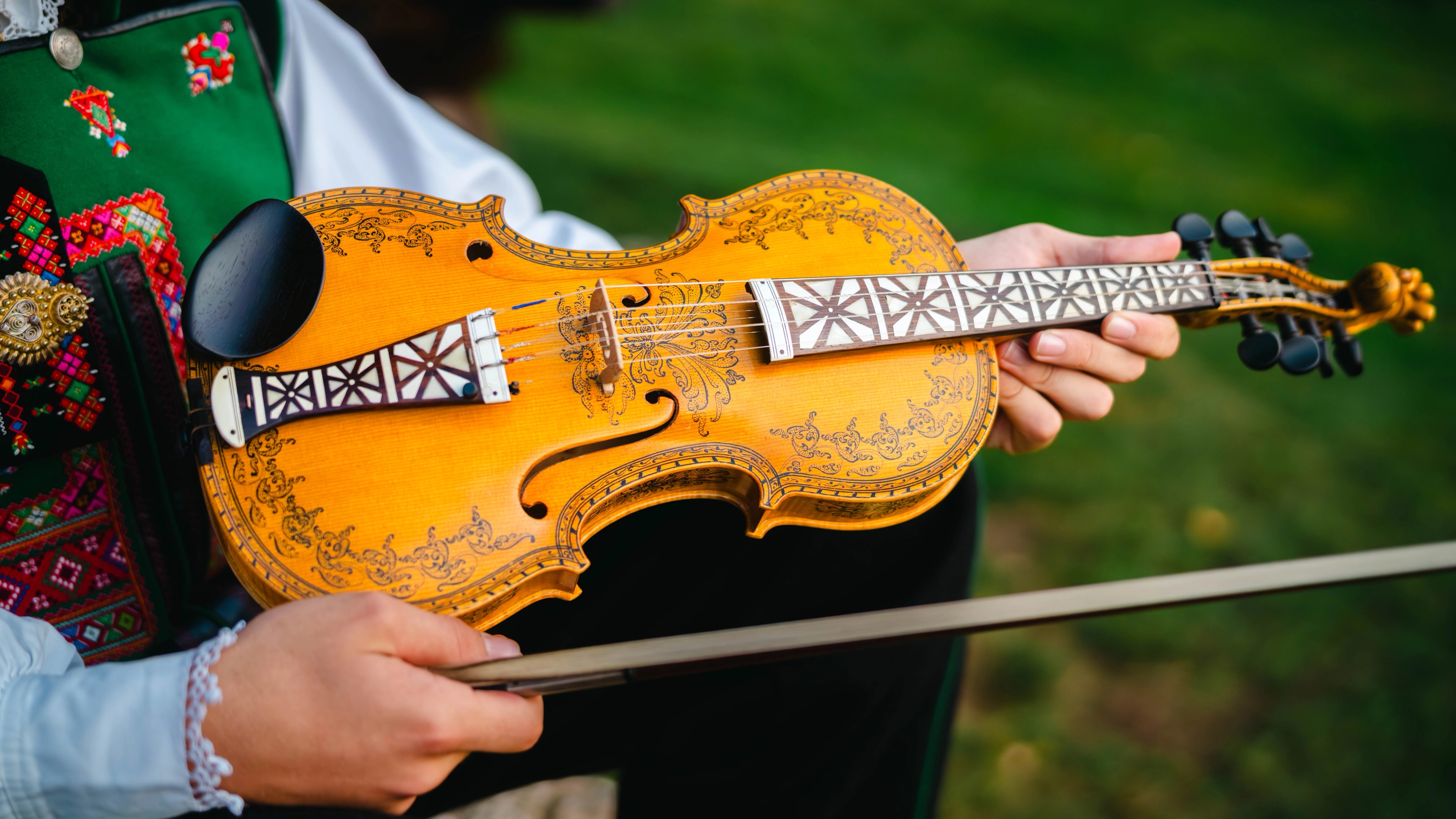 Hardingfele (Hardanger fiddle) adorned with intricate decorations.