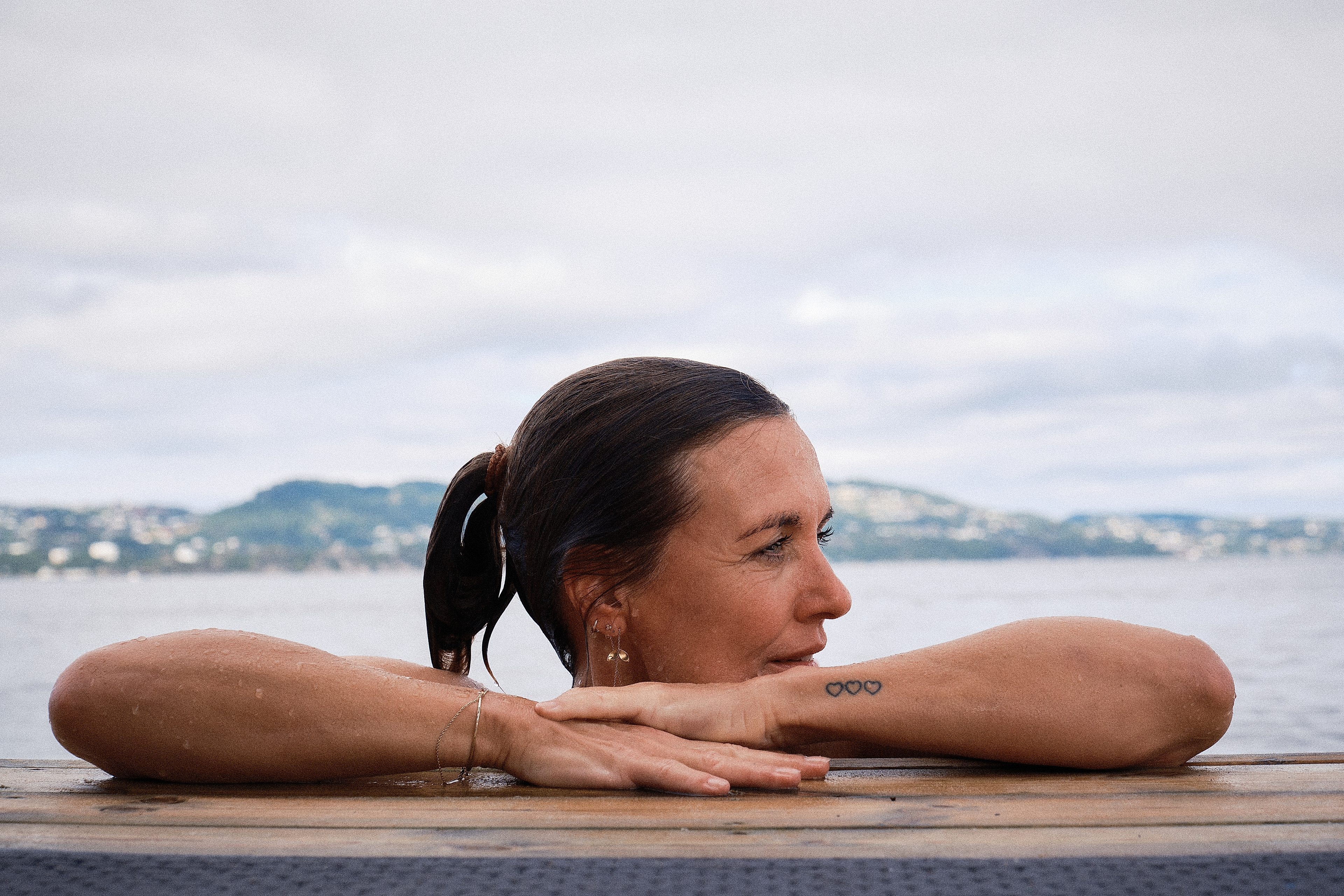 Woman bathing from sauna during menopause vacation
