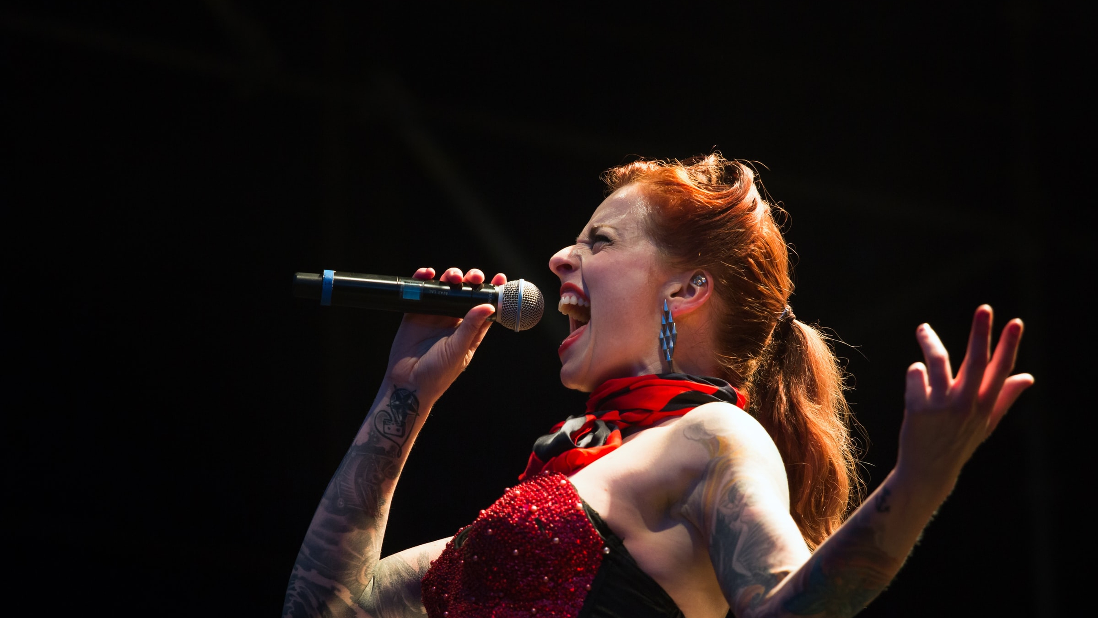 A woman singing in Oscarsborg, Eastern Norway