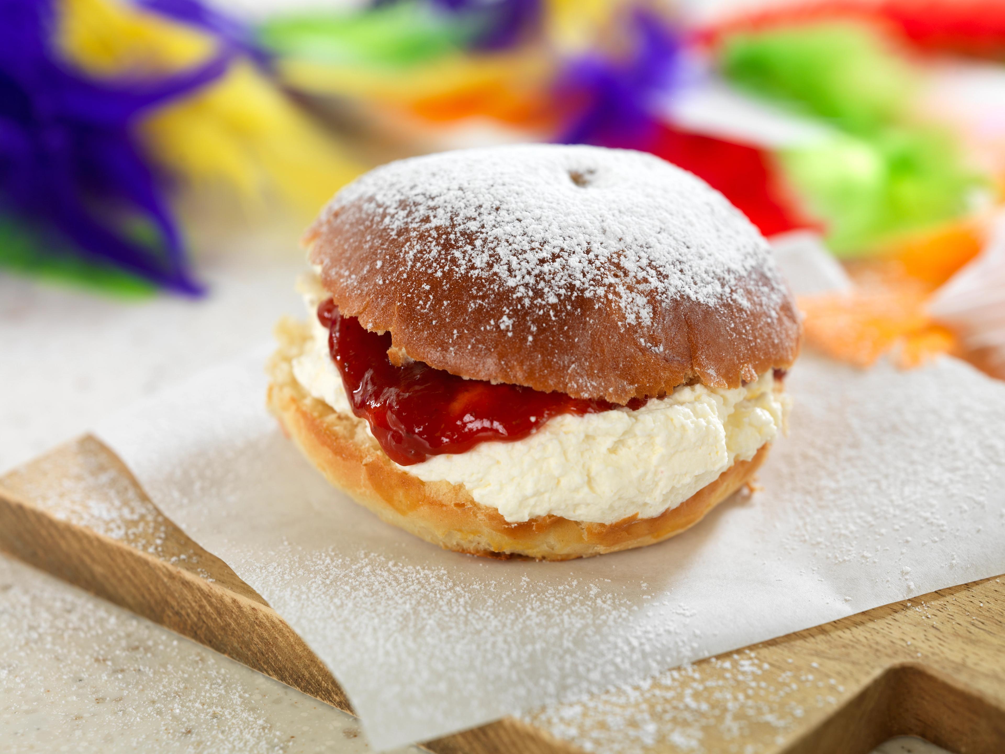 Norwegian fastelavnsboller