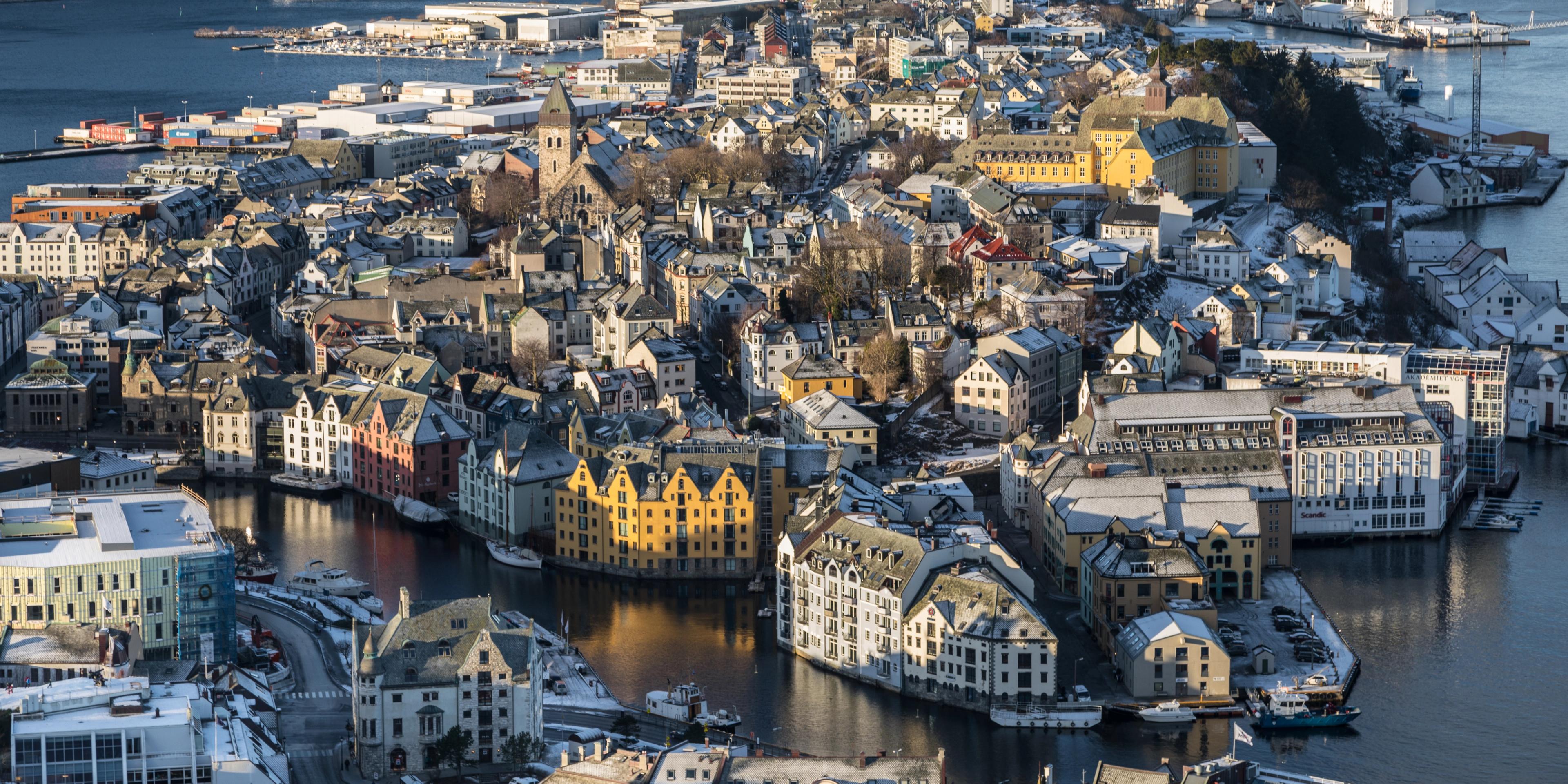 Give me Møre! by Up Norway