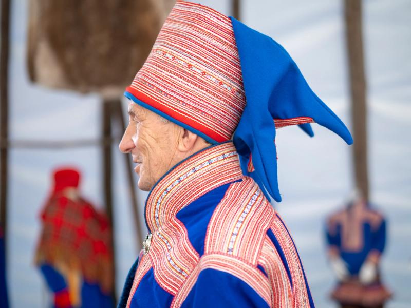 Nils-Henrik Sara in a Kautokeino-kofte