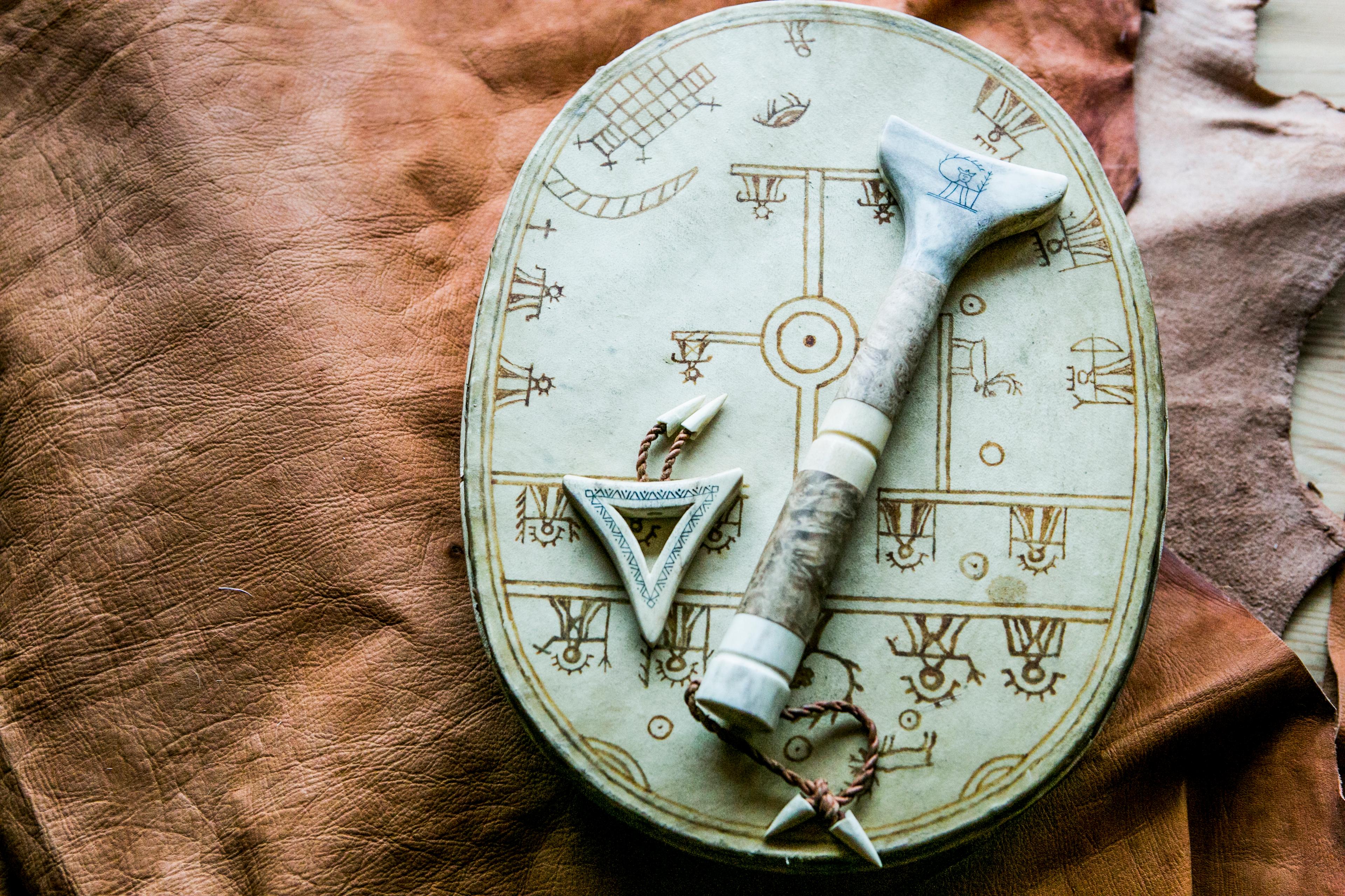 Sami arts and crafts: jewellery and leather