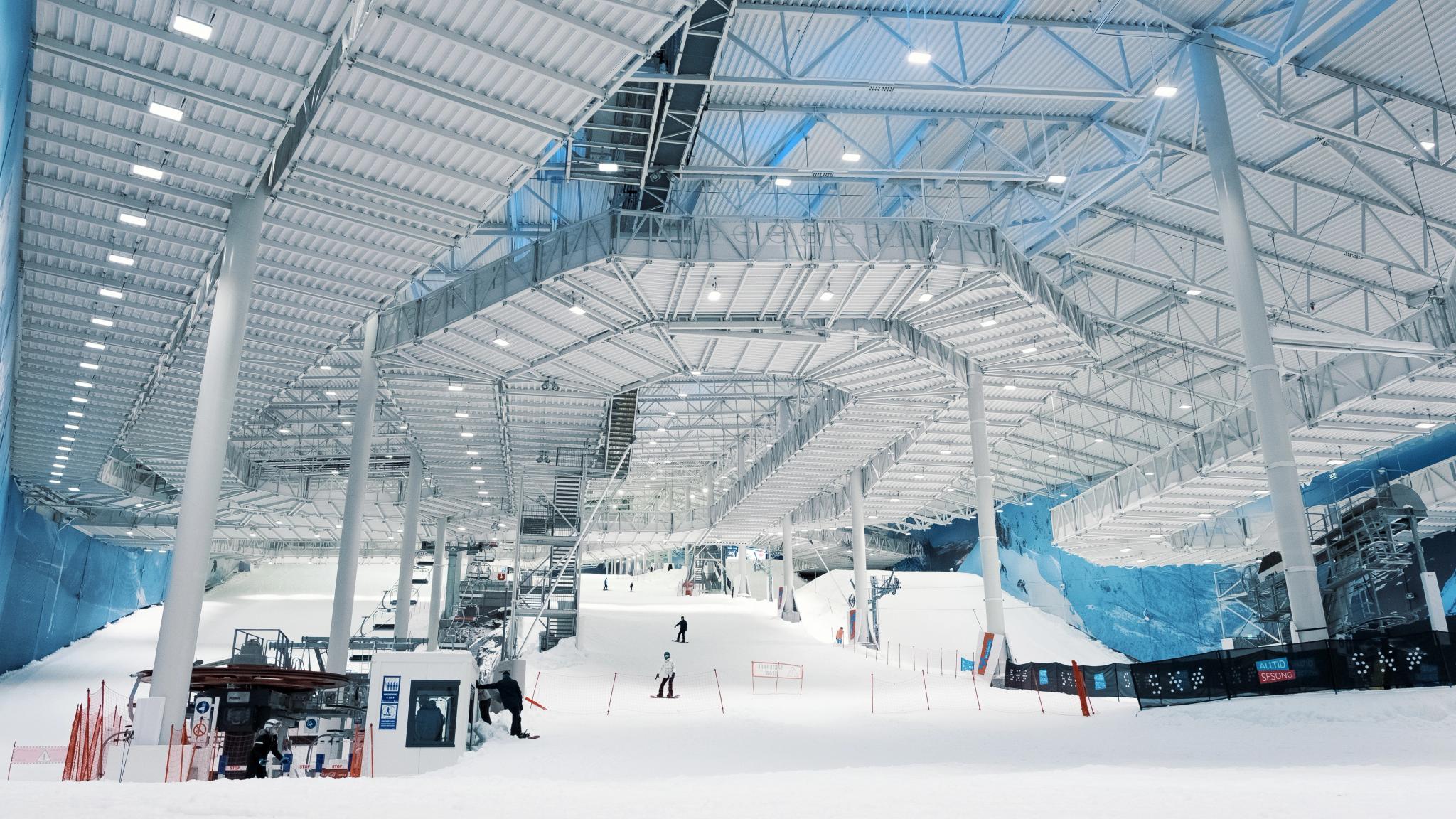 SNØ indoor arena for snow experiences.