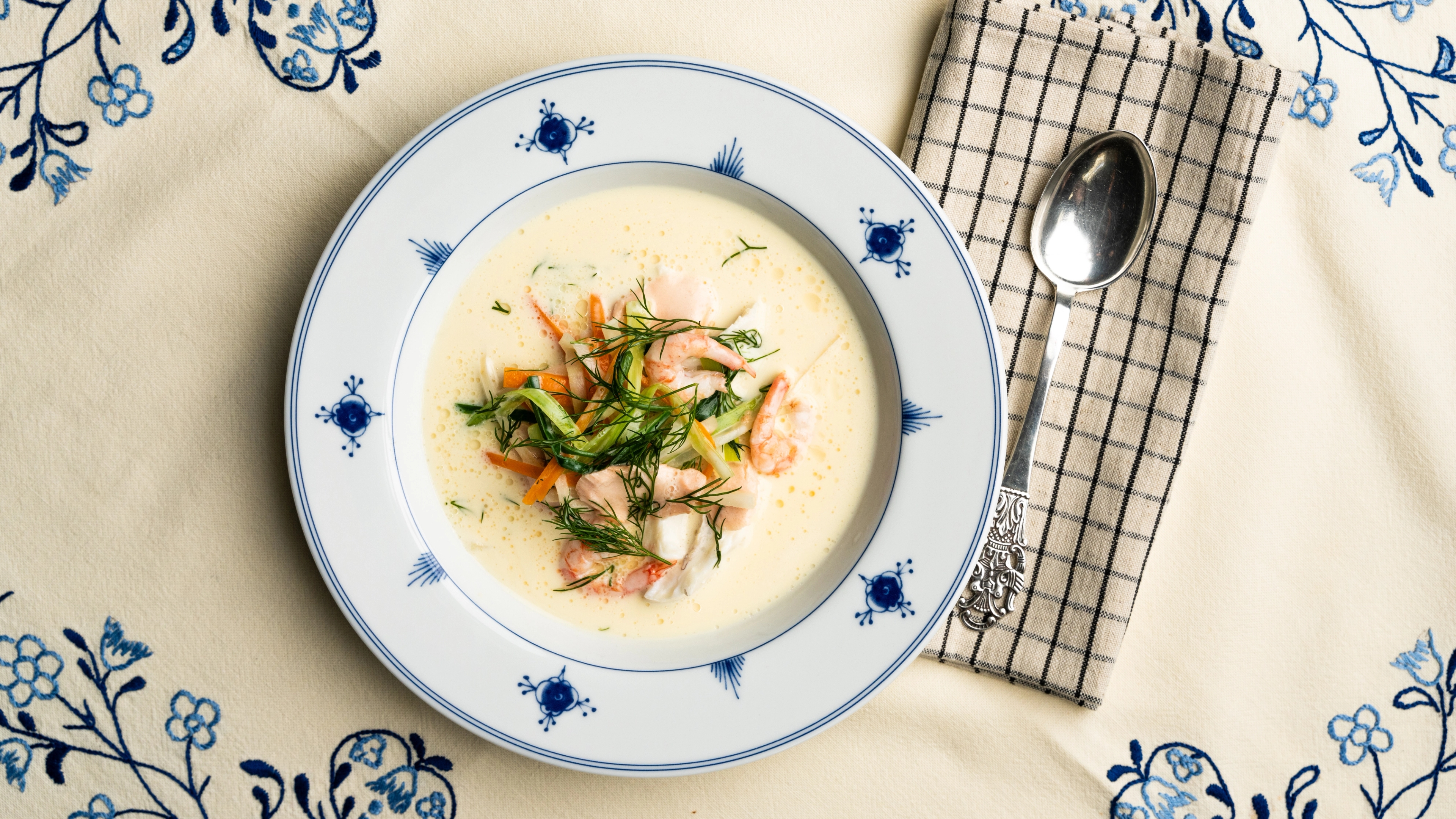 A bowl with Lars Erik Underthun's classic, creamy fish soup.
