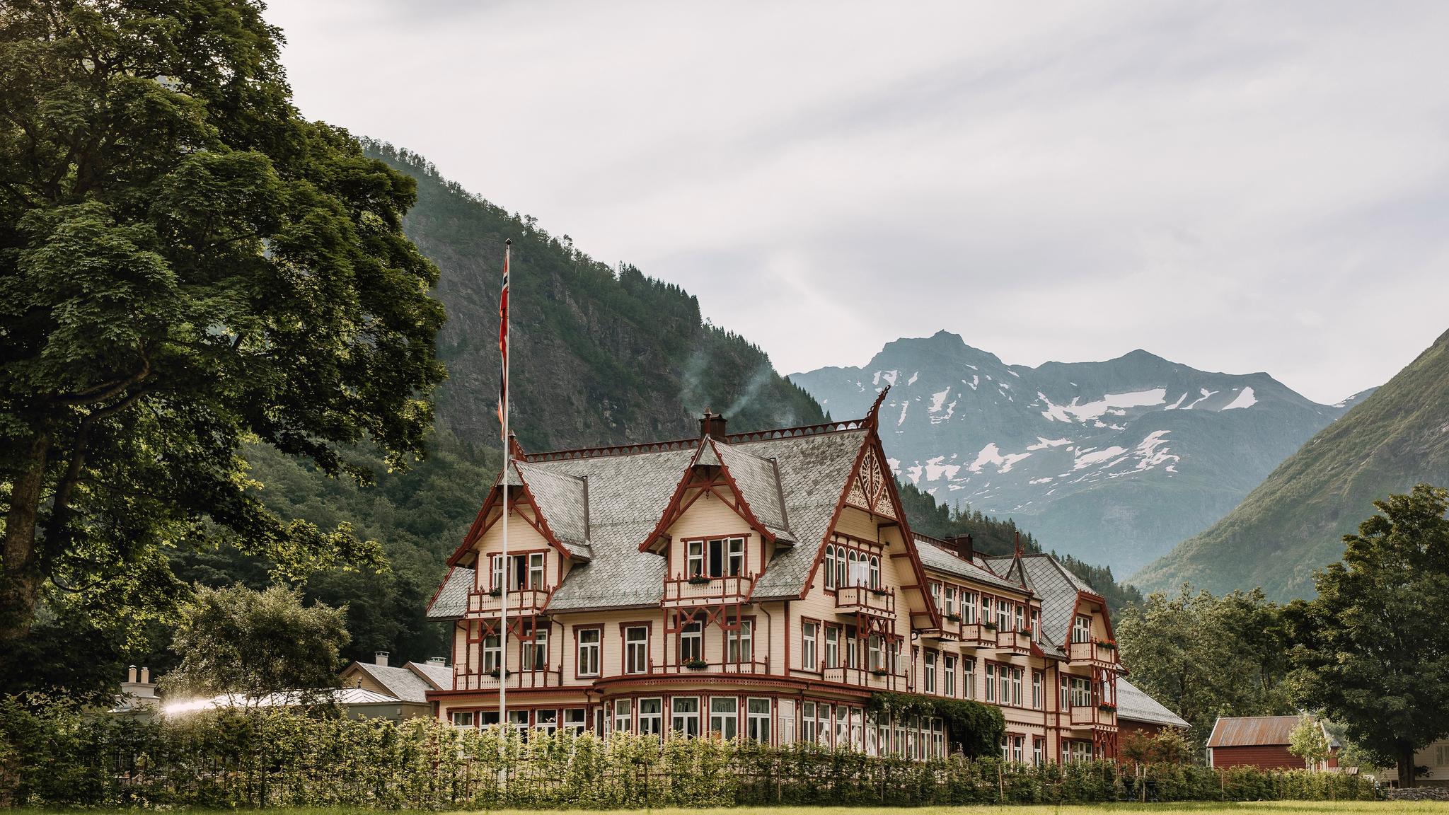 View of beautiful Hotel Union Øye
