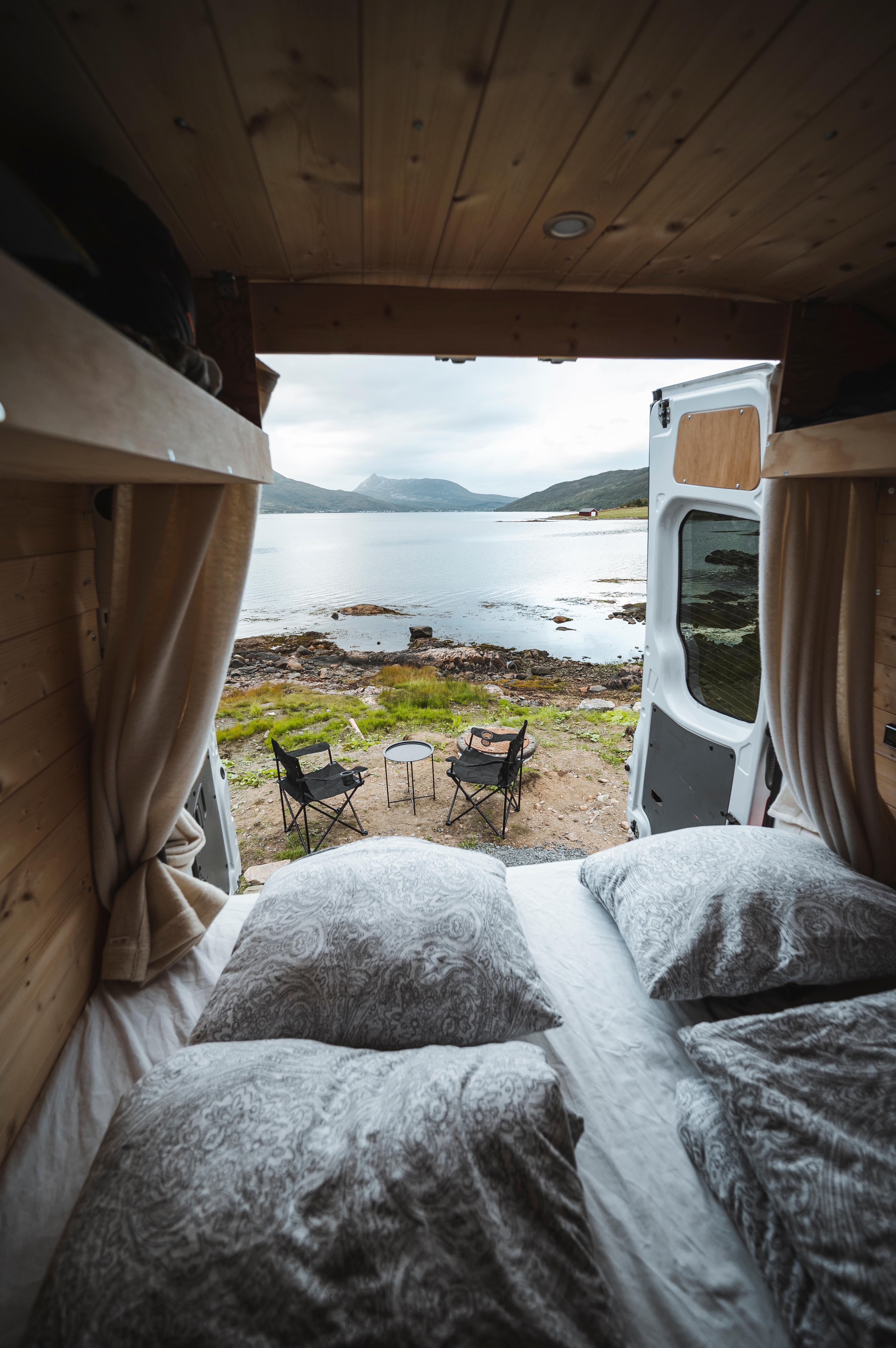 Van 4 - Cabin Campers