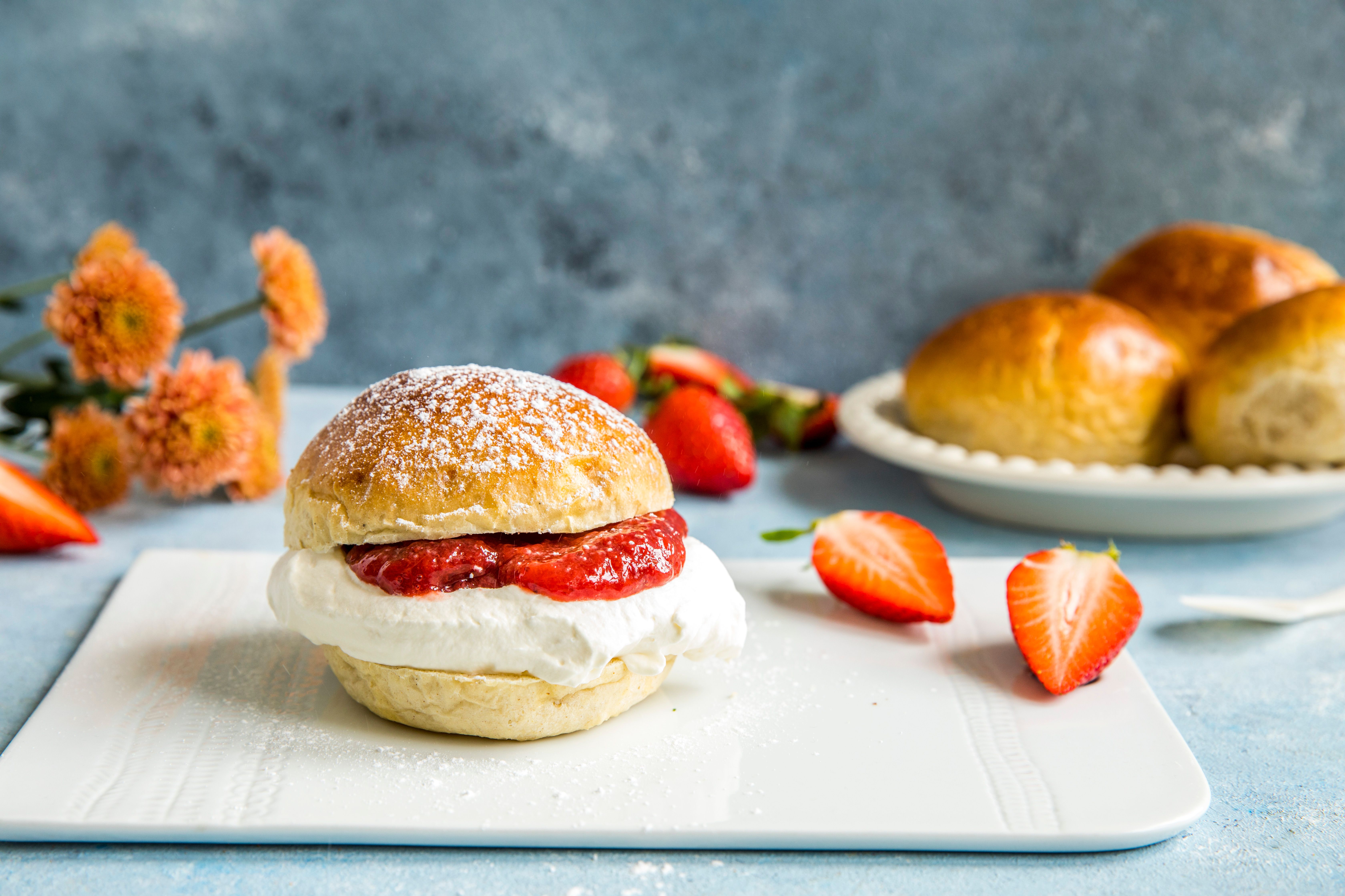 Fastelavnsbolle - Norwegian traditional, festive buns with cream and jam