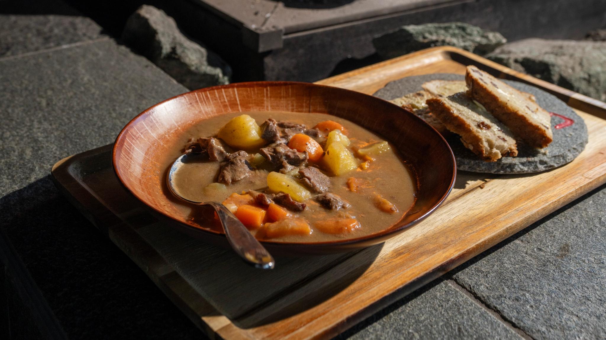 The sami dish bidus, also known as reindeer stew in a dish by the fire