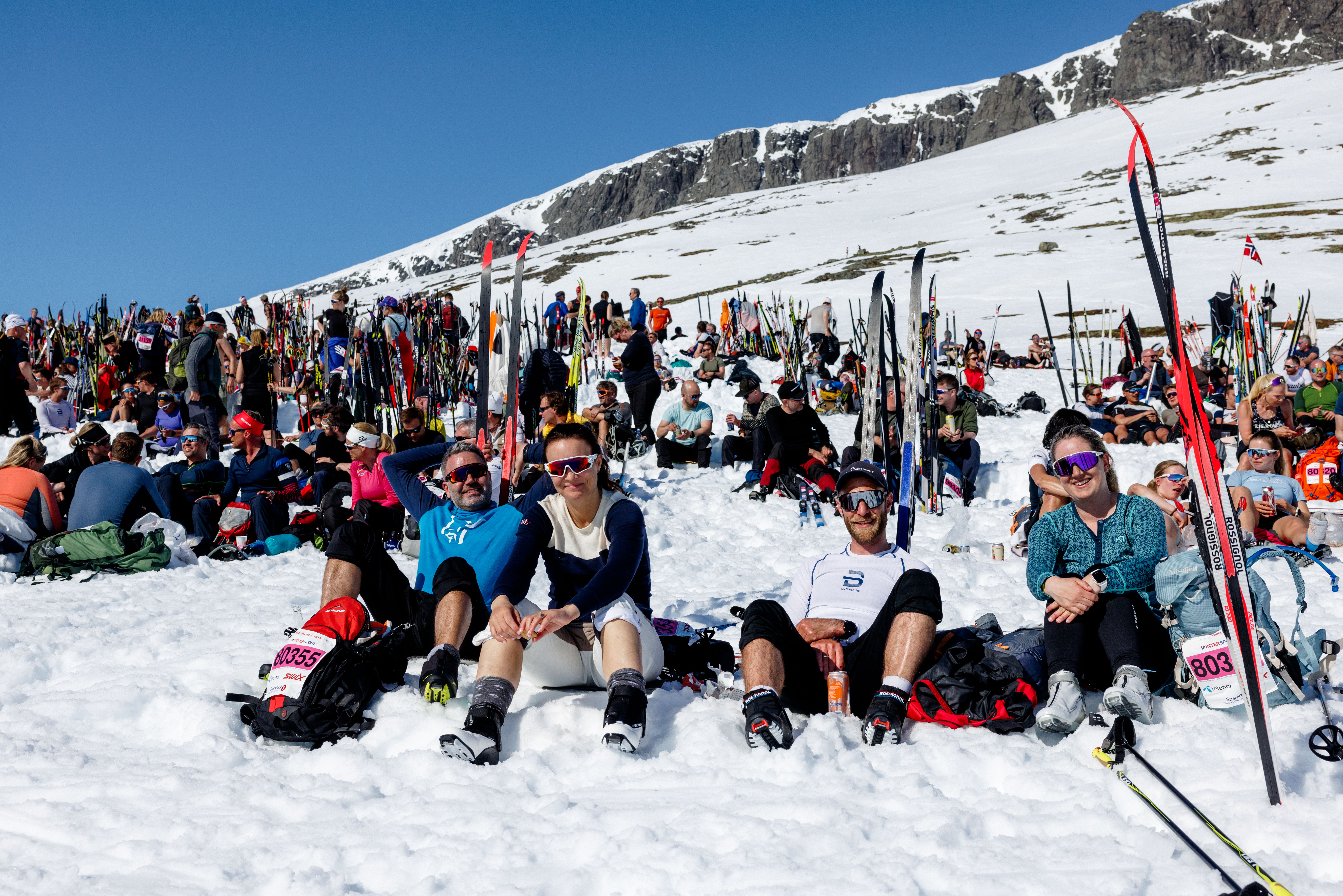 Friends having a break at the Skarverennet cross country race