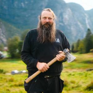 Craftsman Øyvind Mauren on the Setesdal stave church project