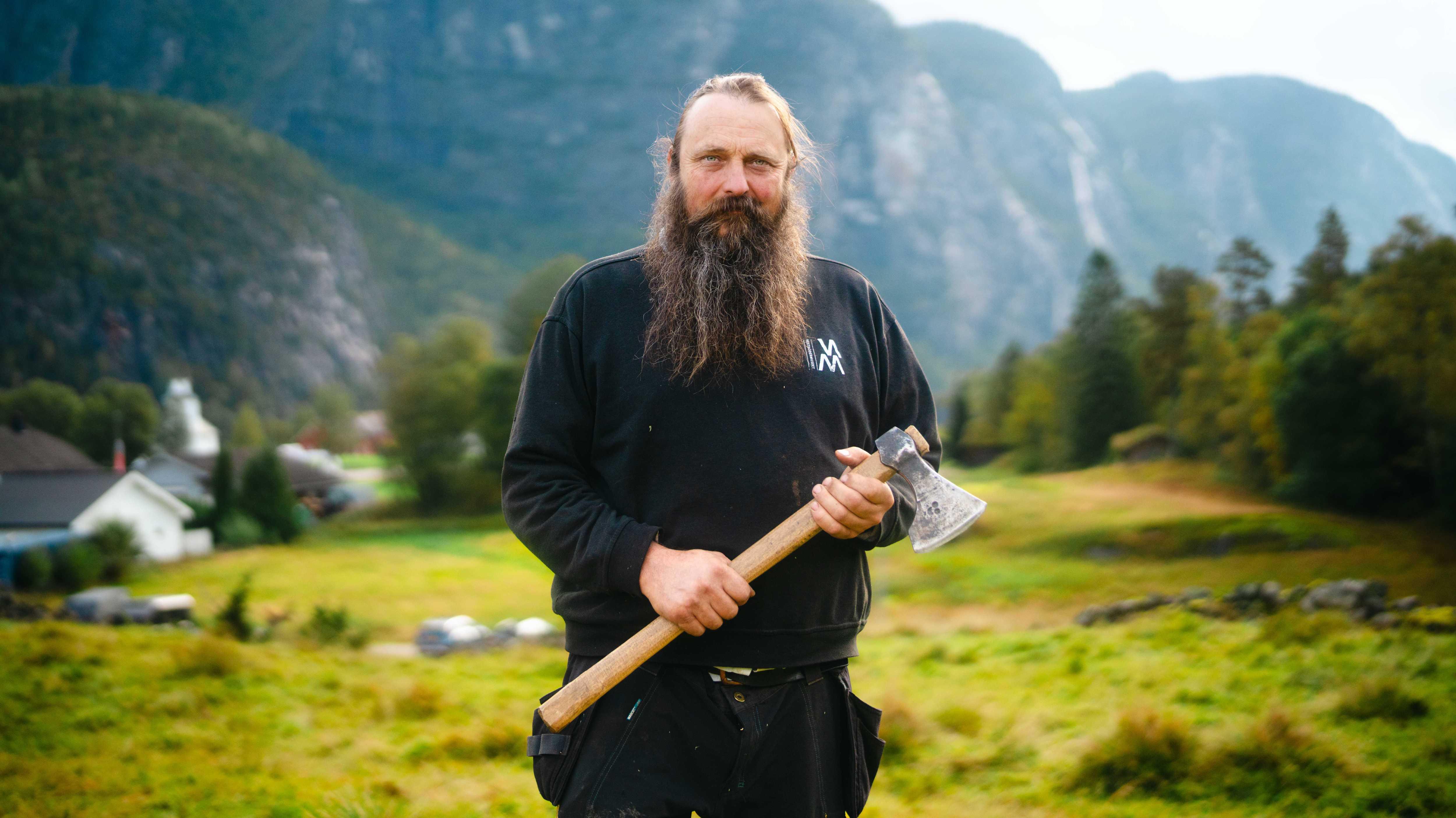 Craftsman Øyvind Mauren on the Setesdal stave church project