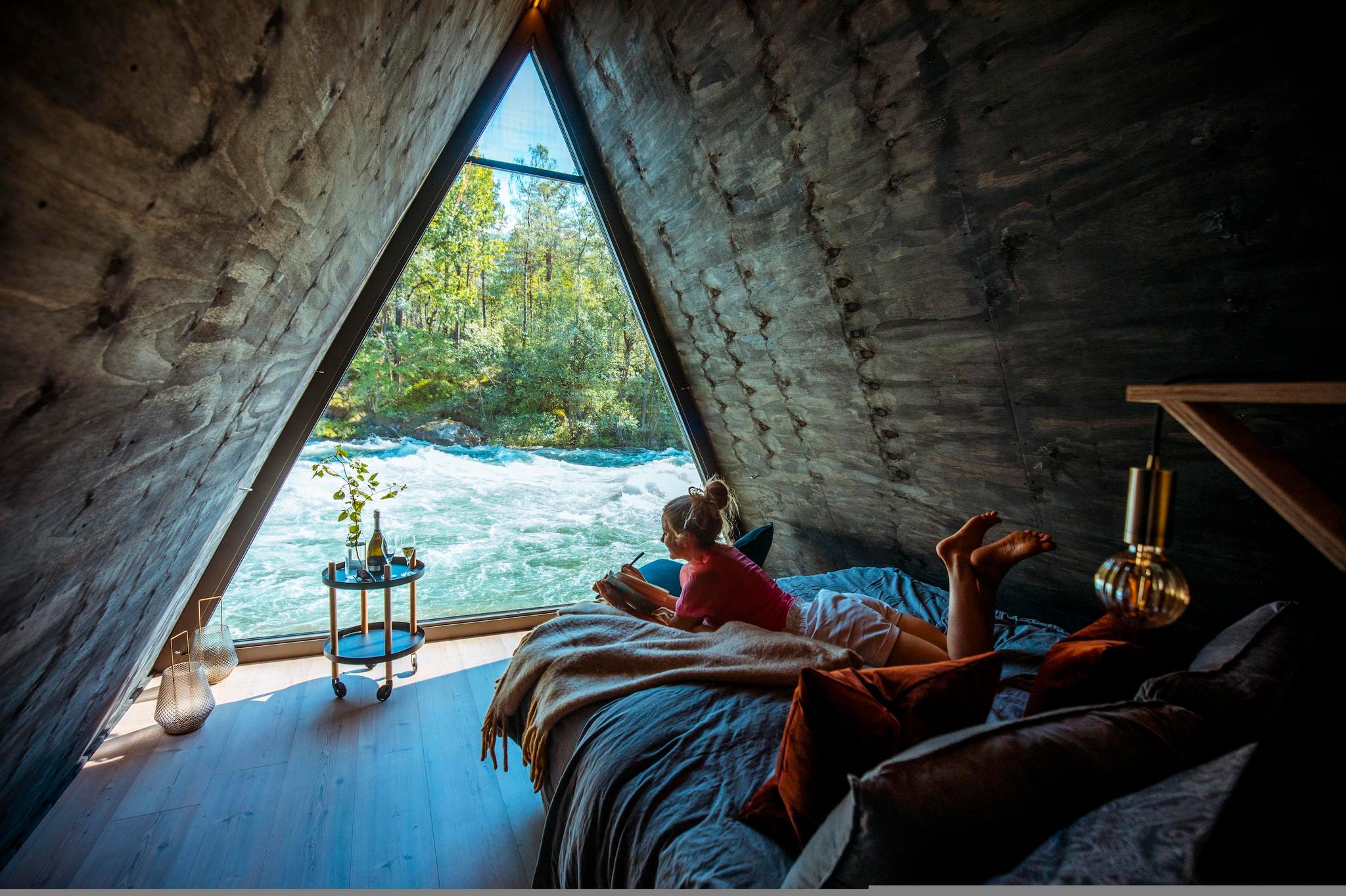 River suite, Jølstraholmen, Norway