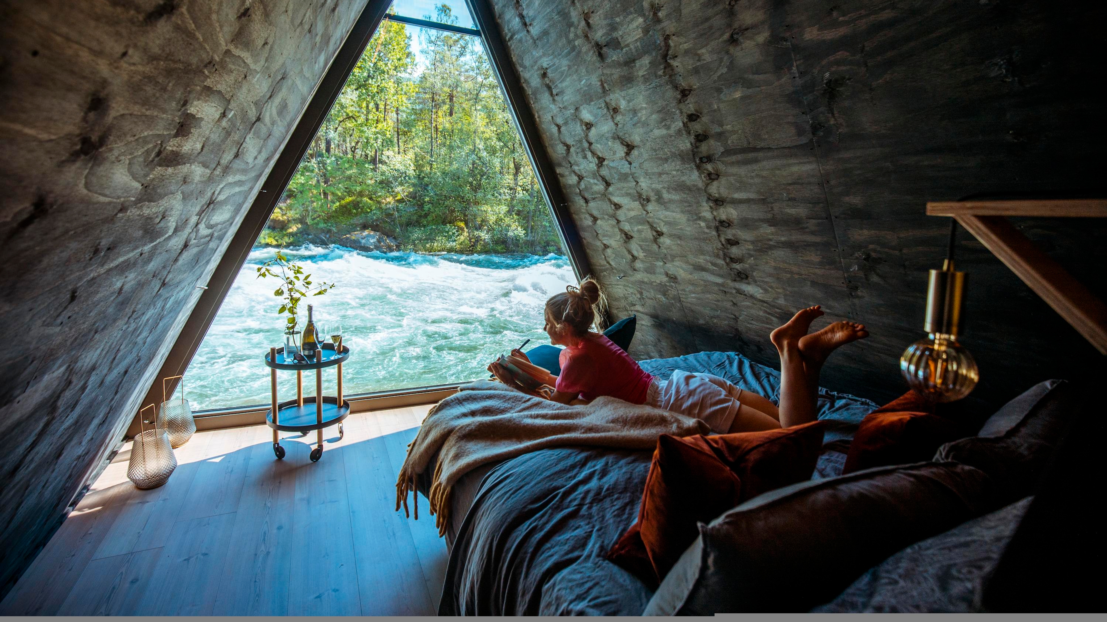River suite, Jølstraholmen, Norway