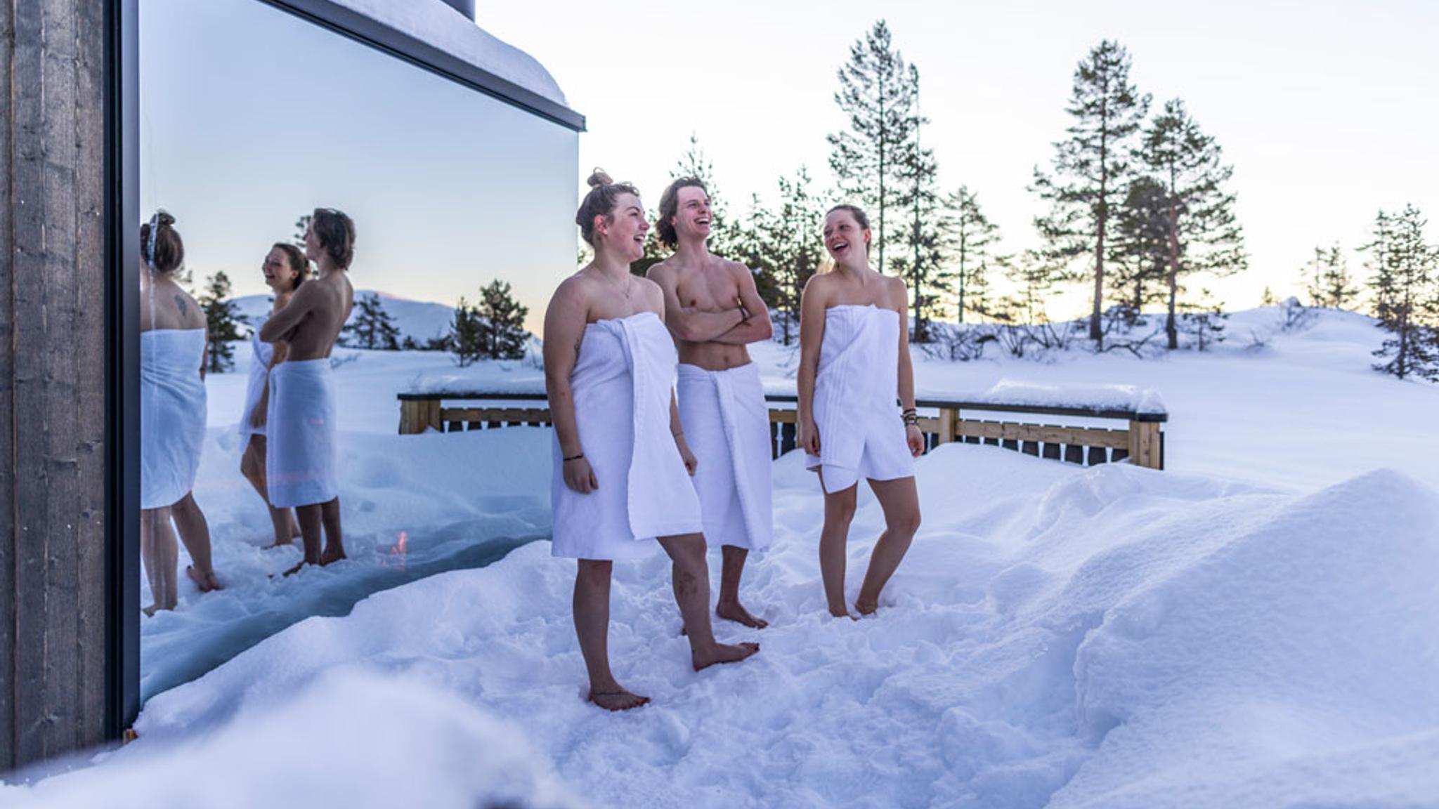 Three people doing winter bath and sauna in Vrådal